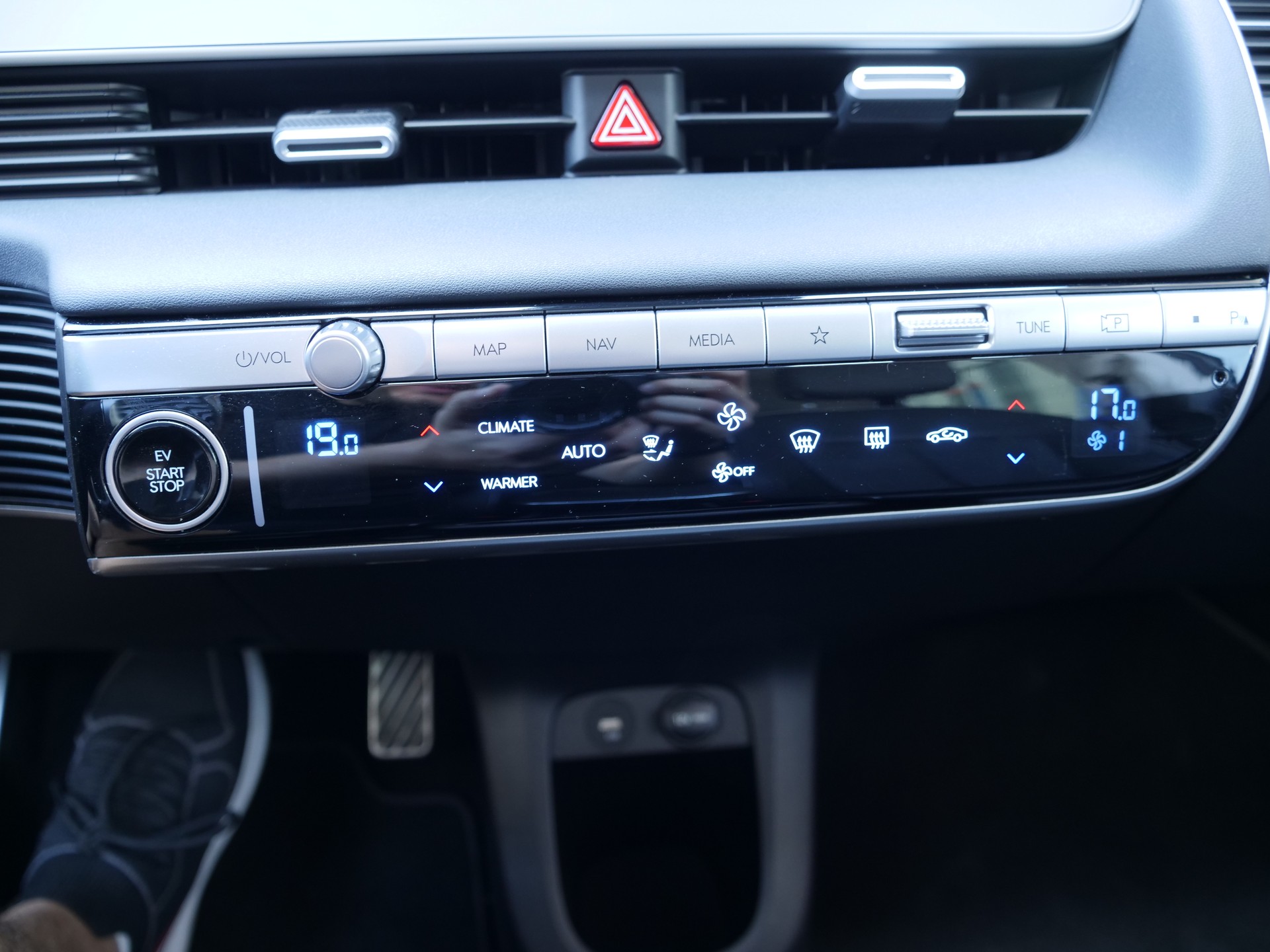 HYUNDAI Ioniq 5 72kWh Vertex 4WD-image-18
