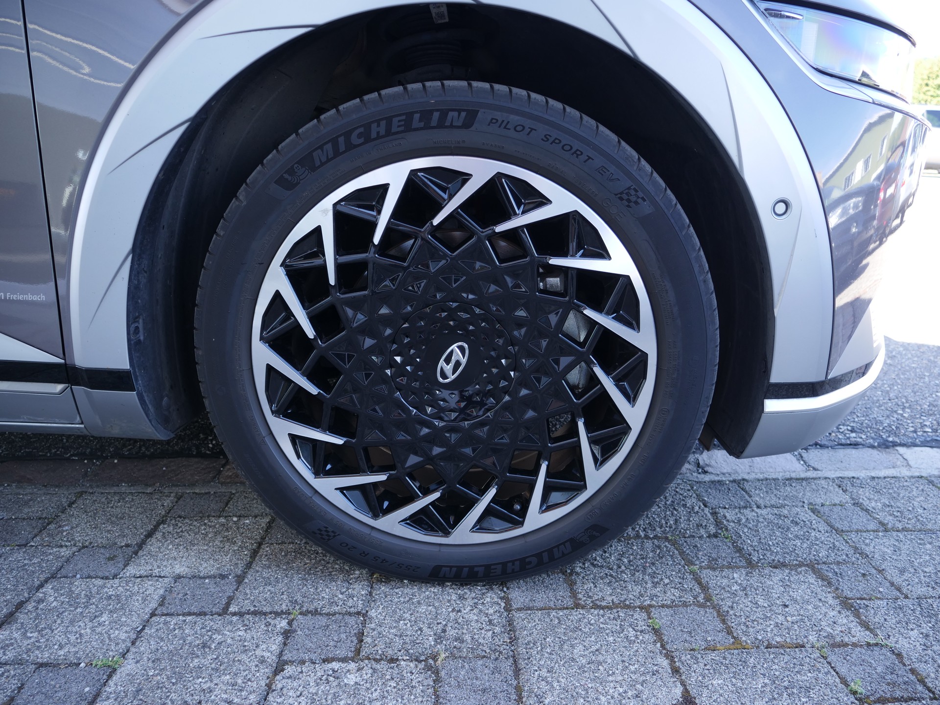 HYUNDAI Ioniq 5 72kWh Vertex 4WD-image-25