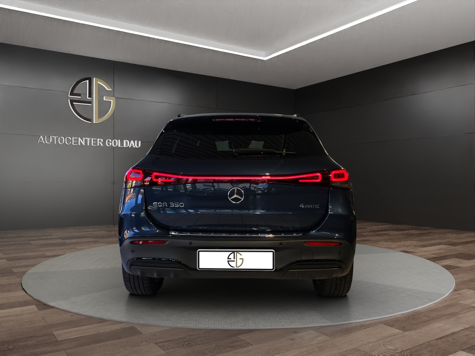 MERCEDES-BENZ EQA 350 AMG Line 4Matic-image-2