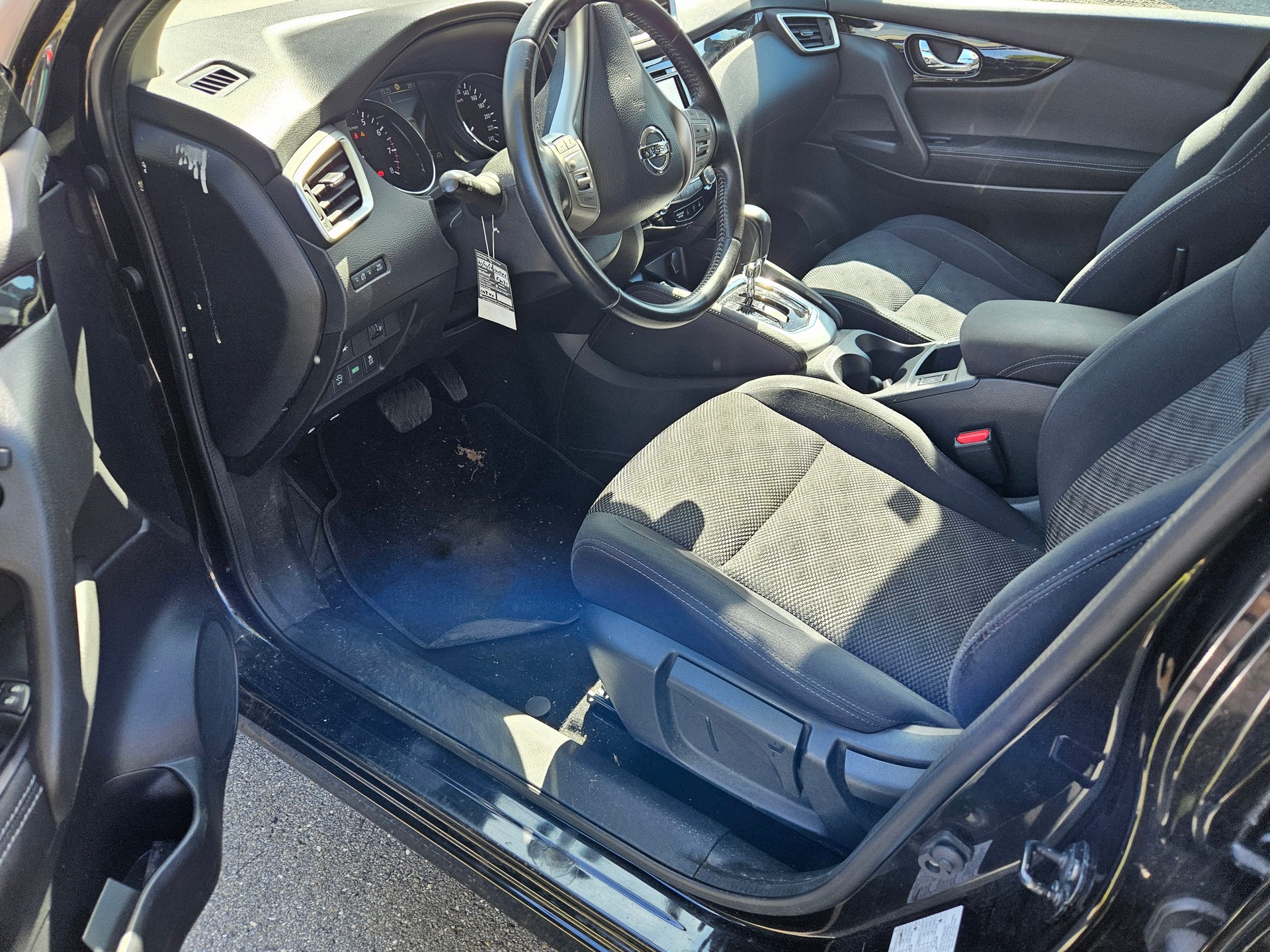 NISSAN Qashqai 1.2 DIG-T N-Connecta Xtronic CVT-image-6