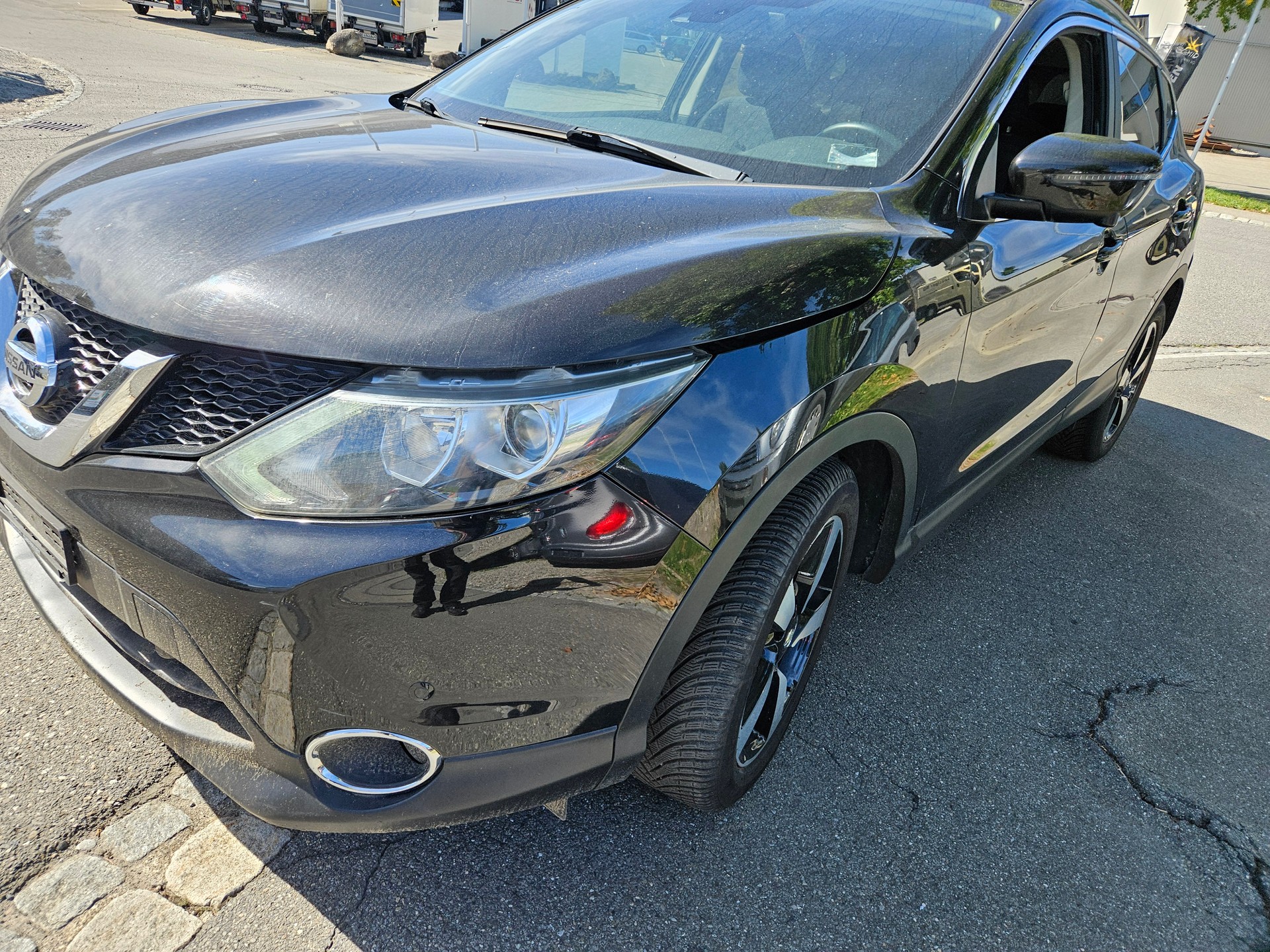 NISSAN Qashqai 1.2 DIG-T N-Connecta Xtronic CVT-image-1