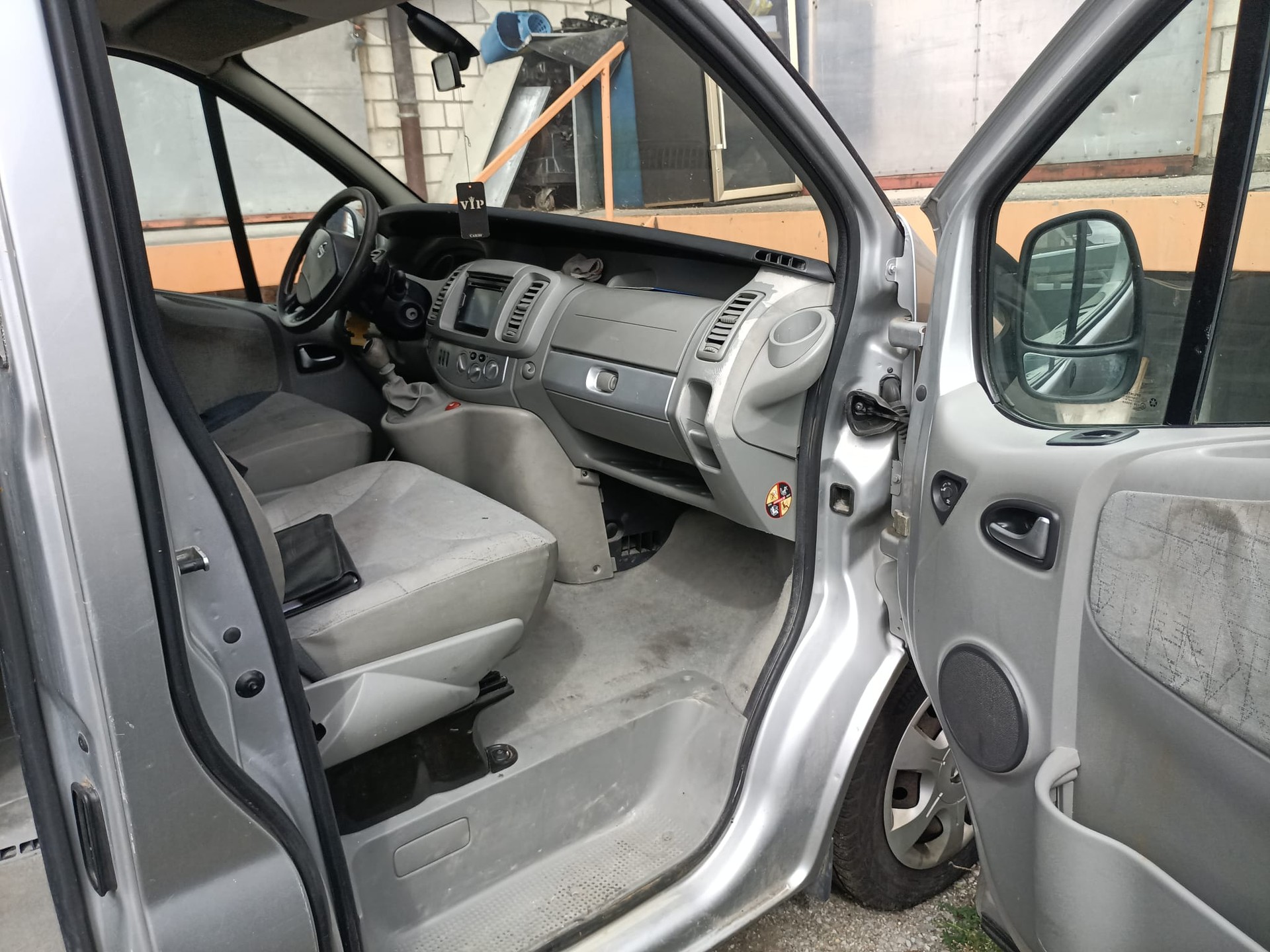 NISSAN 2.5 dCi Comfort 7P.-image-3