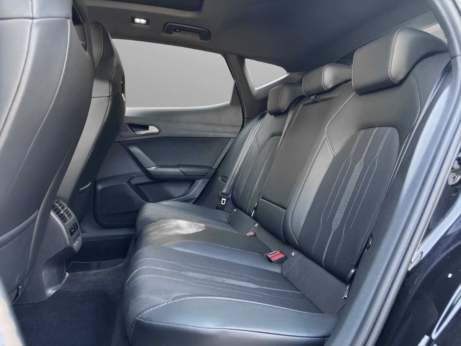 CUPRA Formentor 2.0TSI VZ DSG-image-11