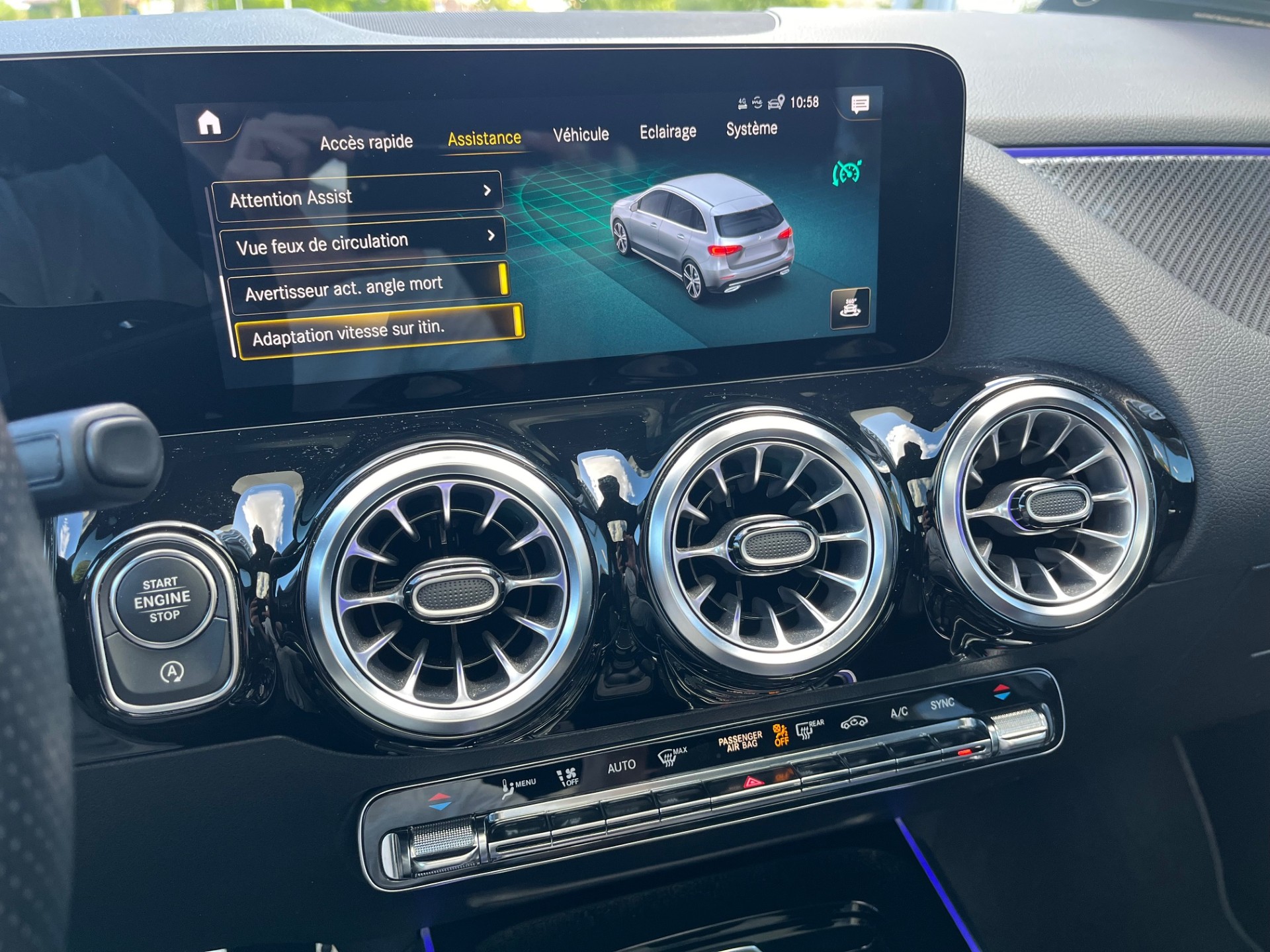 MERCEDES-BENZ B 200 AMG Line 7G-DCT-image-19