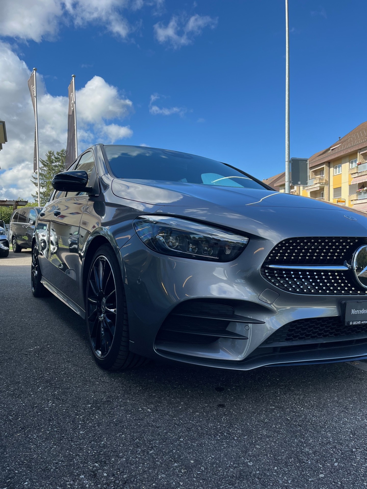 MERCEDES-BENZ B 200 AMG Line 7G-DCT-image-5
