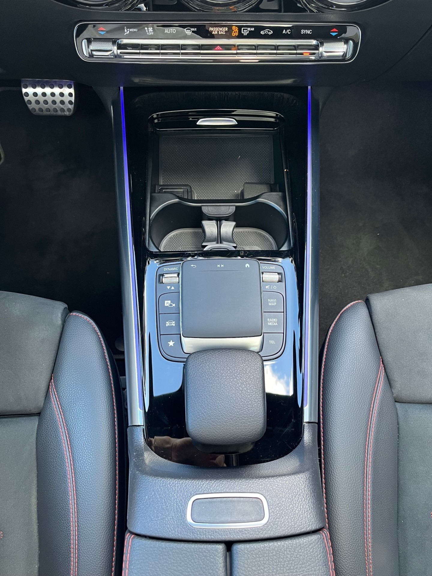MERCEDES-BENZ B 200 AMG Line 7G-DCT-image-13