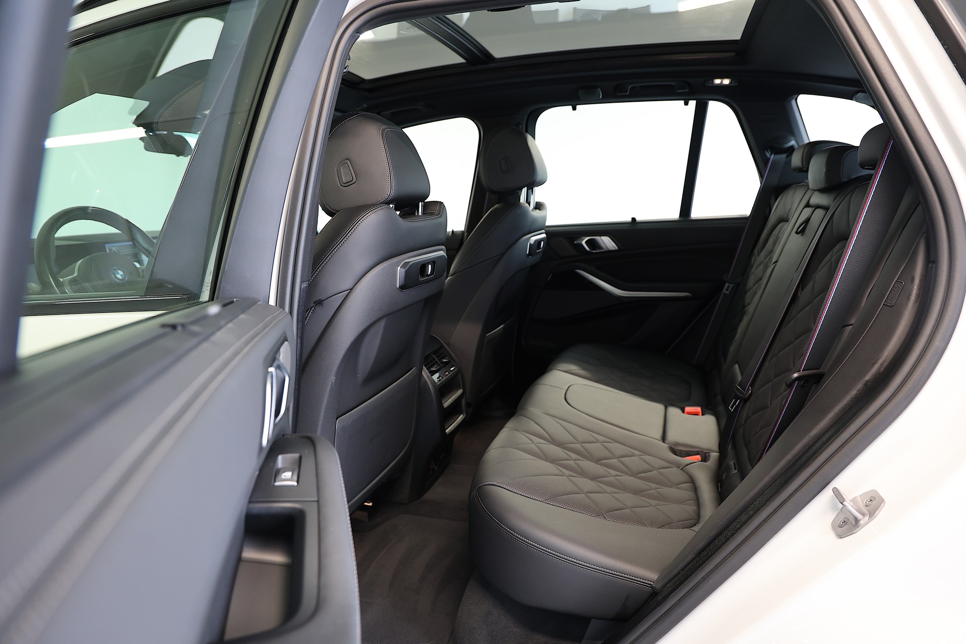 BMW X5 50e xDrive M-Sport SAG-image-17
