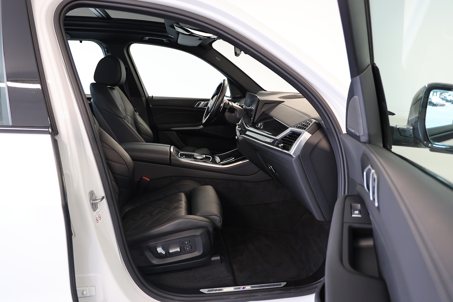 BMW X5 50e xDrive M-Sport SAG-image-13