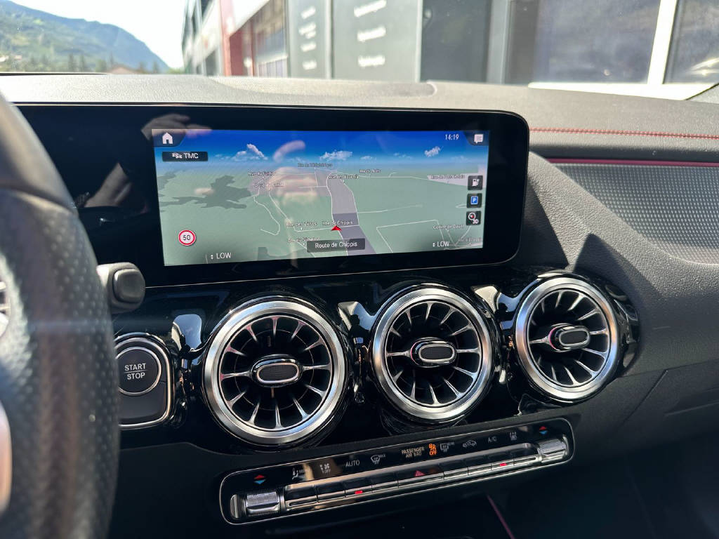 MERCEDES-BENZ EQA 250 AMG Line (CH)-image-8