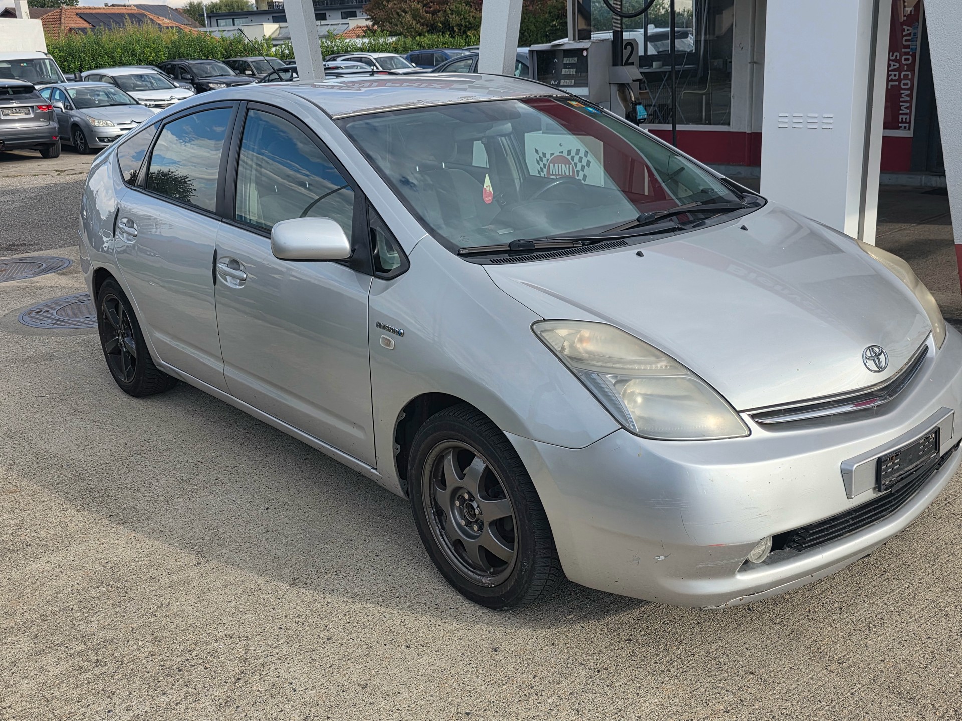 TOYOTA Prius 1.5 16V Hybrid-image-2