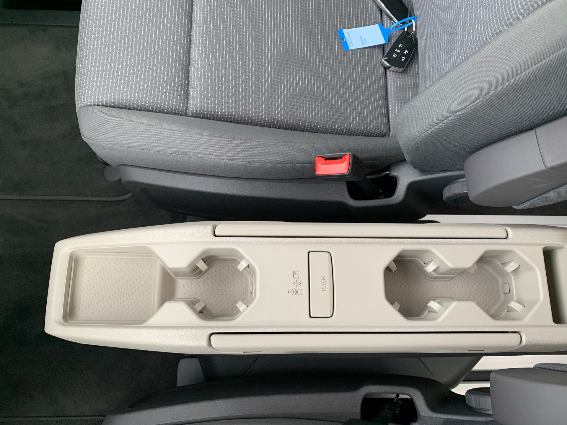 VW Multivan 1.5 eHybrid Liberty 4Motion DSG-image-14