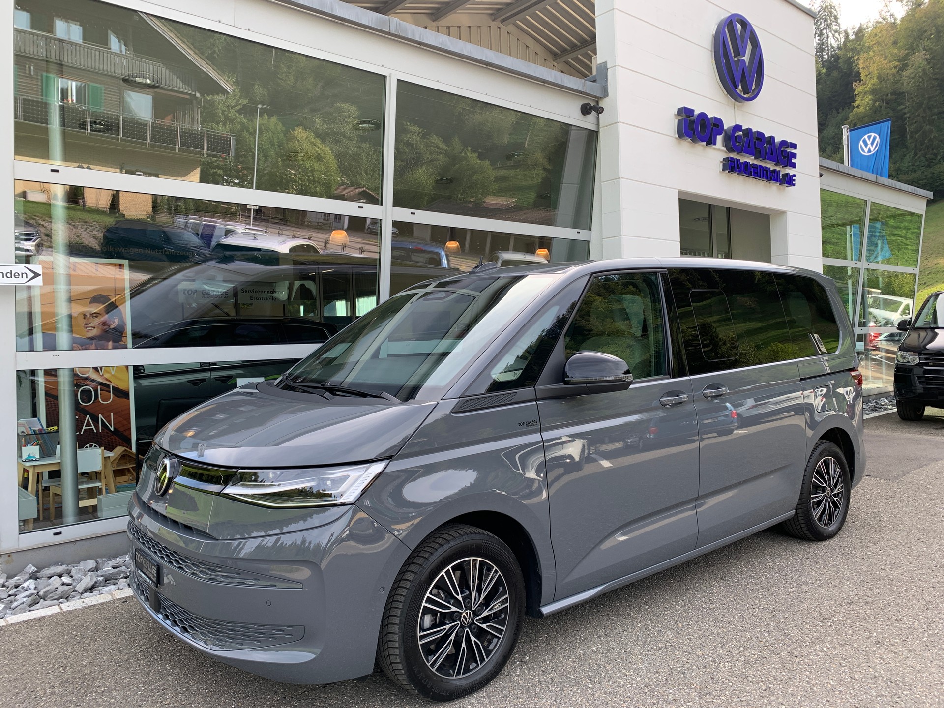 VW Multivan 1.5 eHybrid Liberty 4Motion DSG-image-0