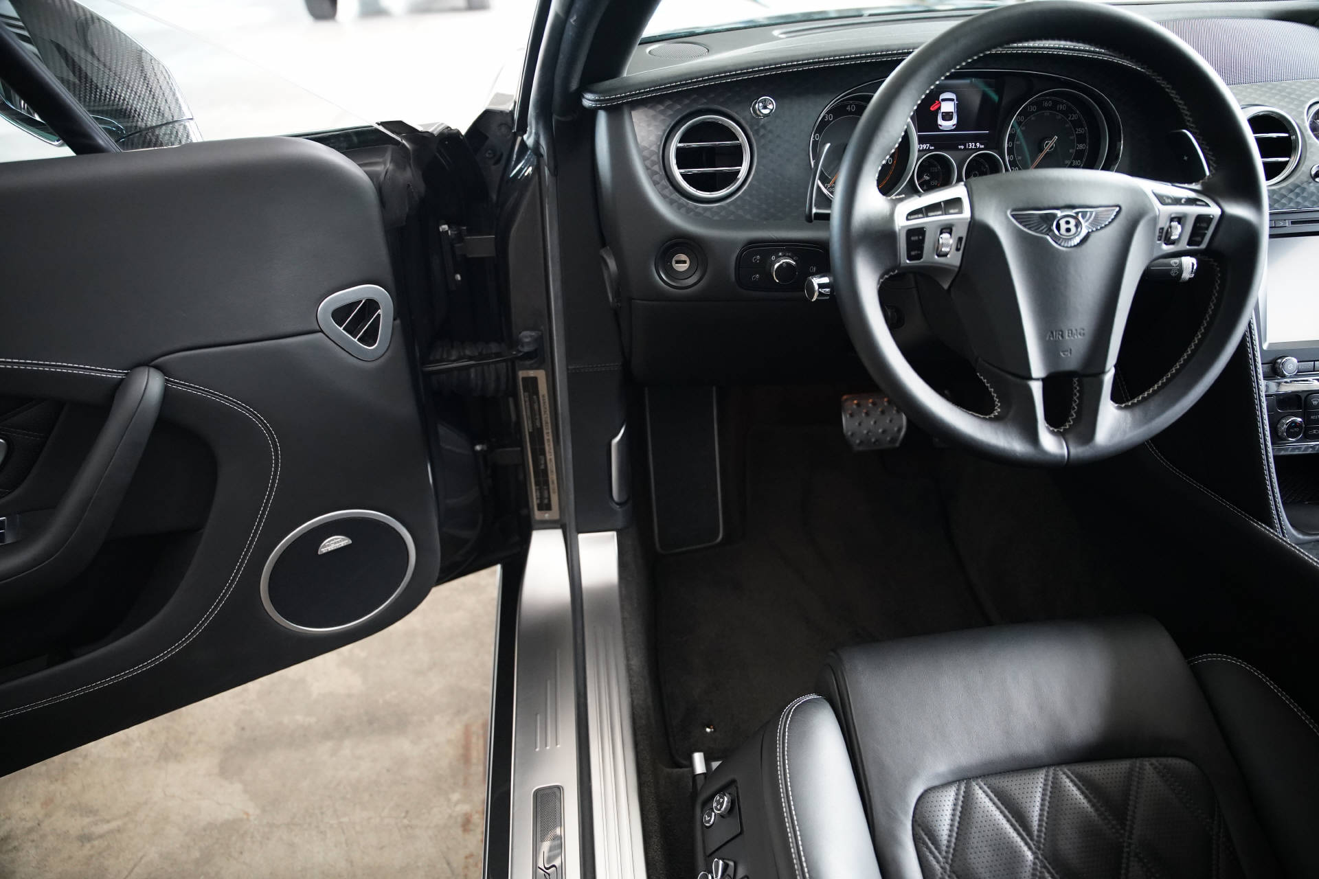 BENTLEY CONTINENTALental GT Speed 6.0 W12-image-8