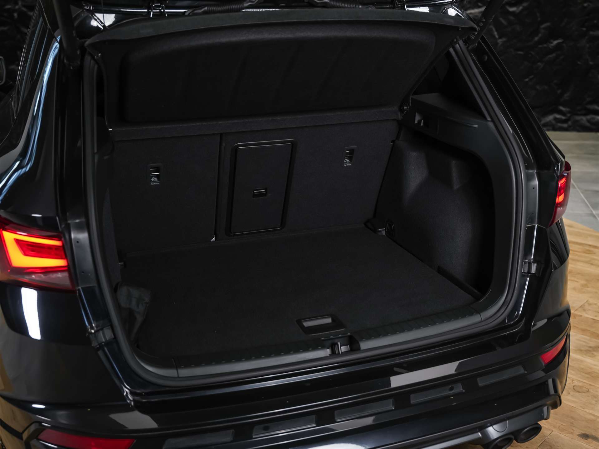 CUPRA Ateca 2.0TSI VZ 4Drive DSG *Panorama*-image-45