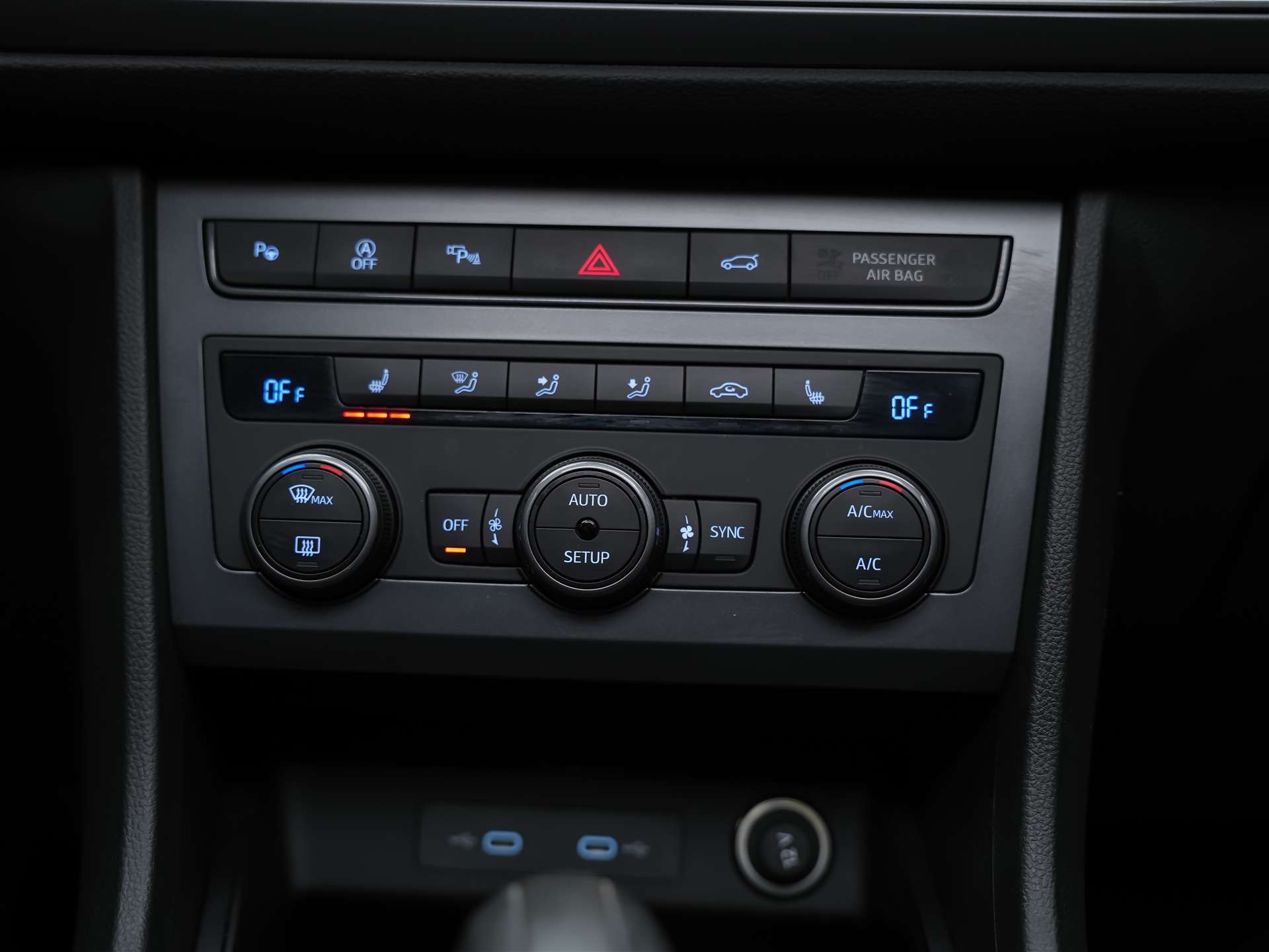 CUPRA Ateca 2.0TSI VZ 4Drive DSG *Panorama*-image-25