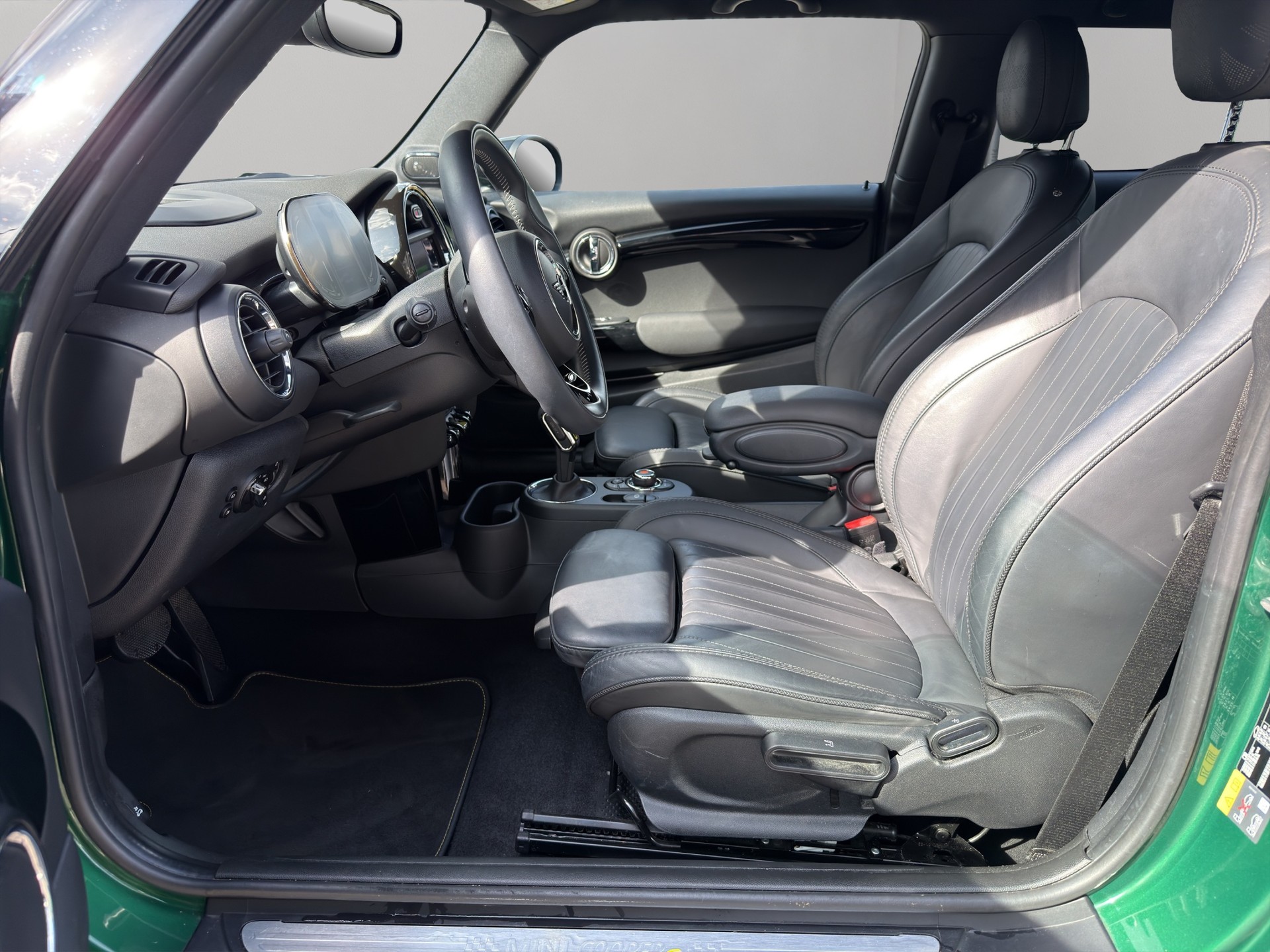 MINI Cooper SE-image-11