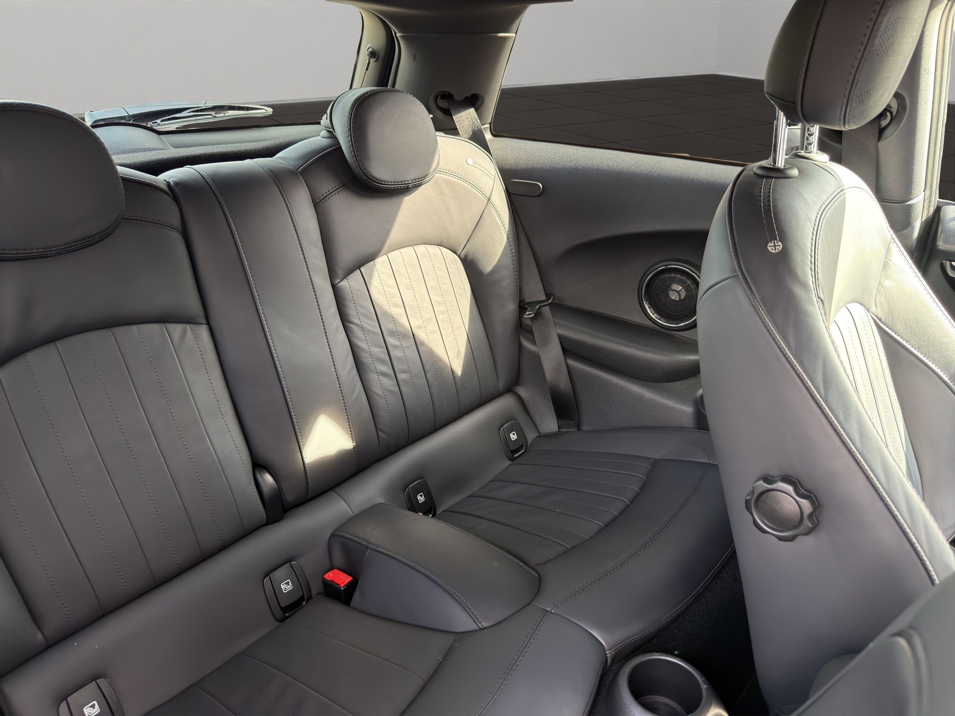 MINI Cooper SE-image-22