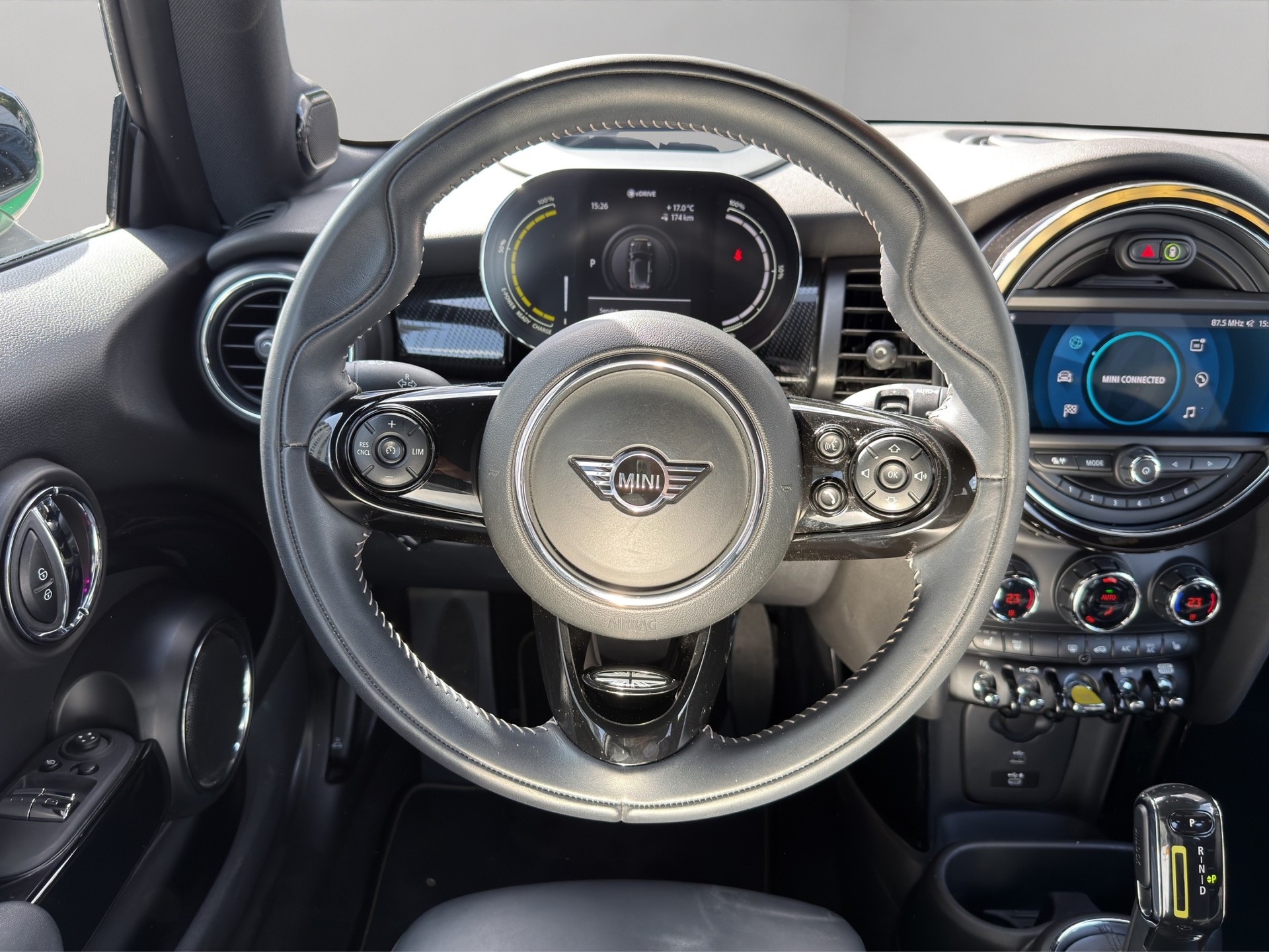 MINI Cooper SE-image-14