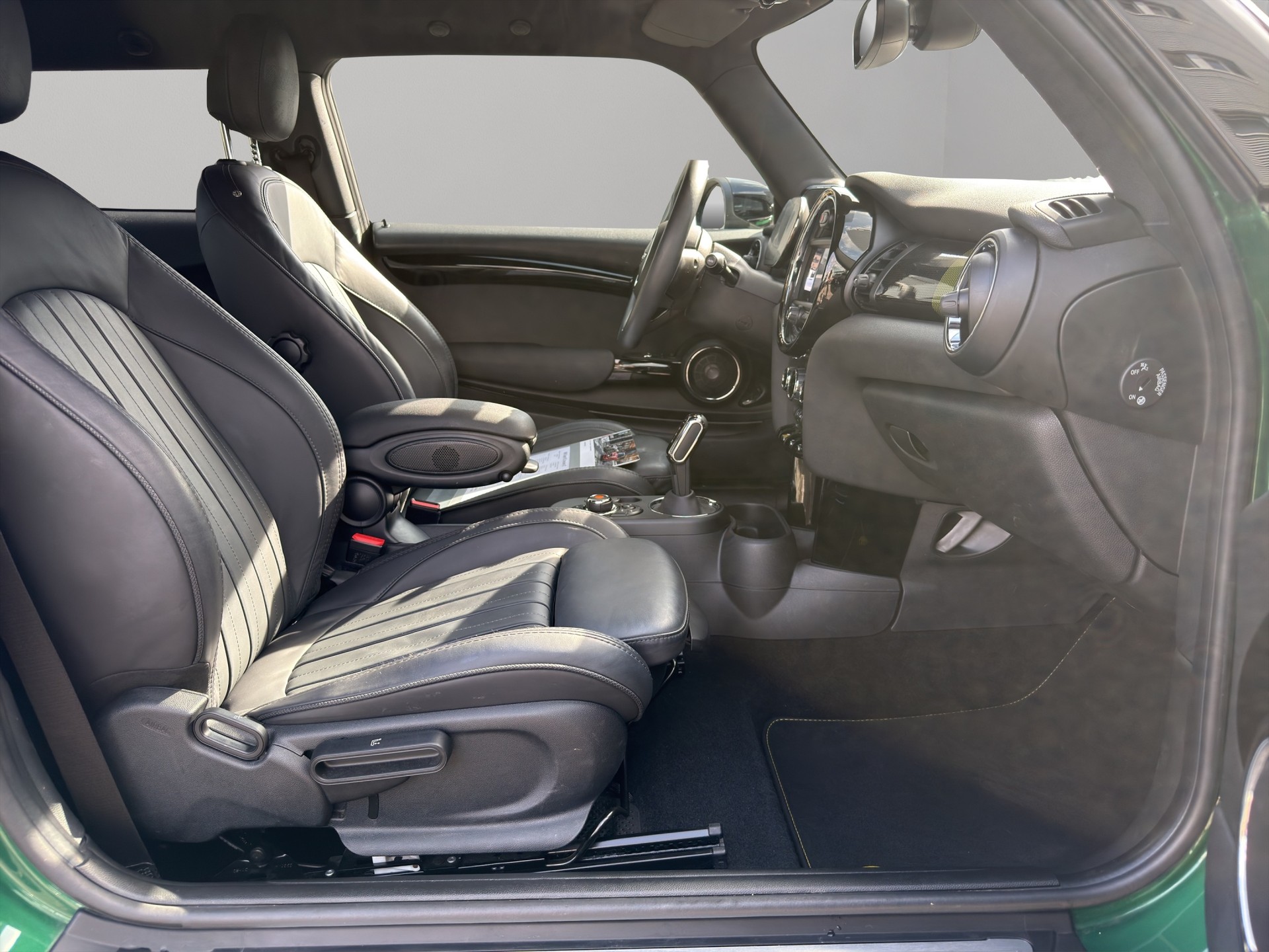 MINI Cooper SE-image-21
