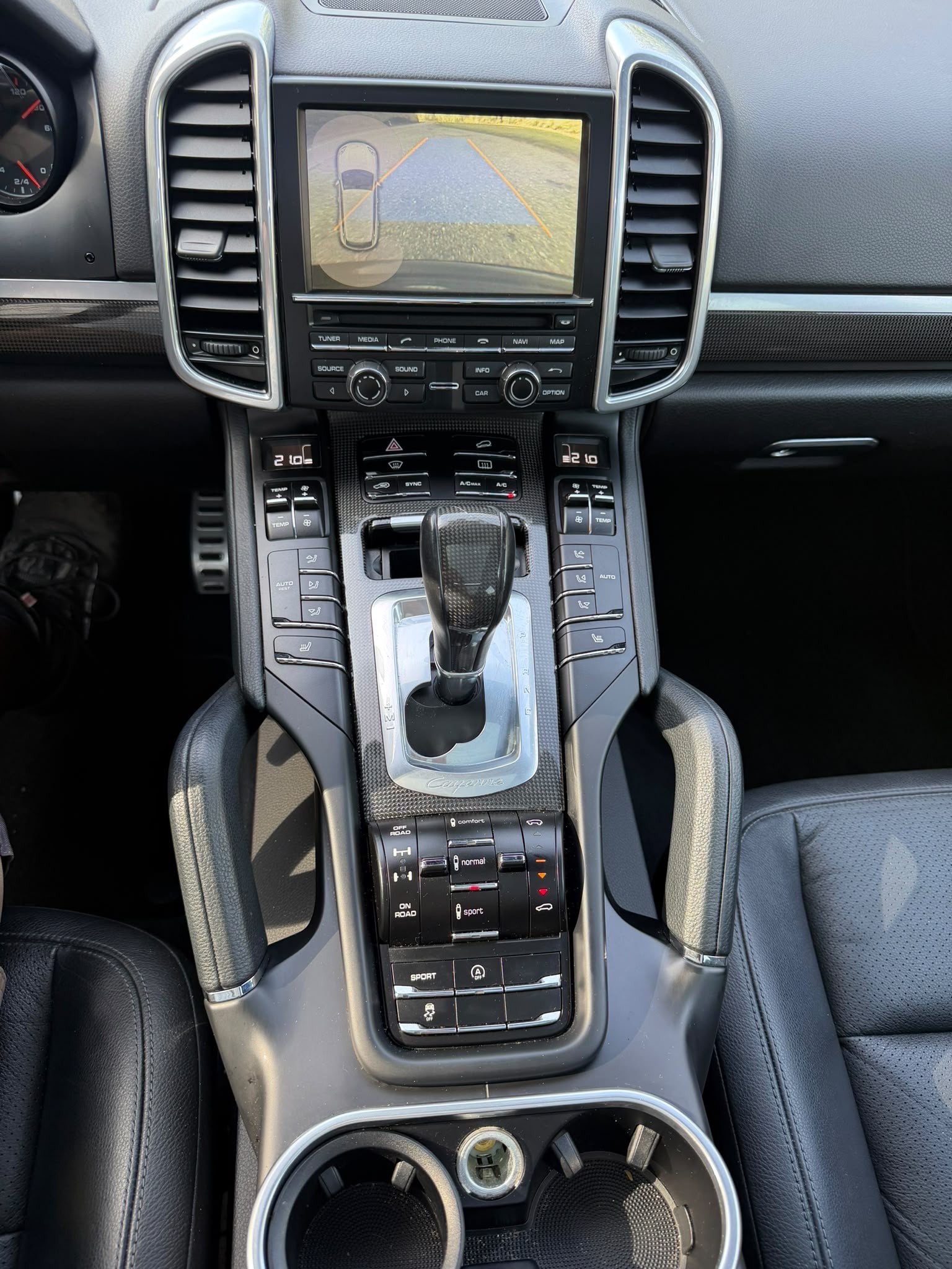 PORSCHE Cayenne S Diesel-image-6