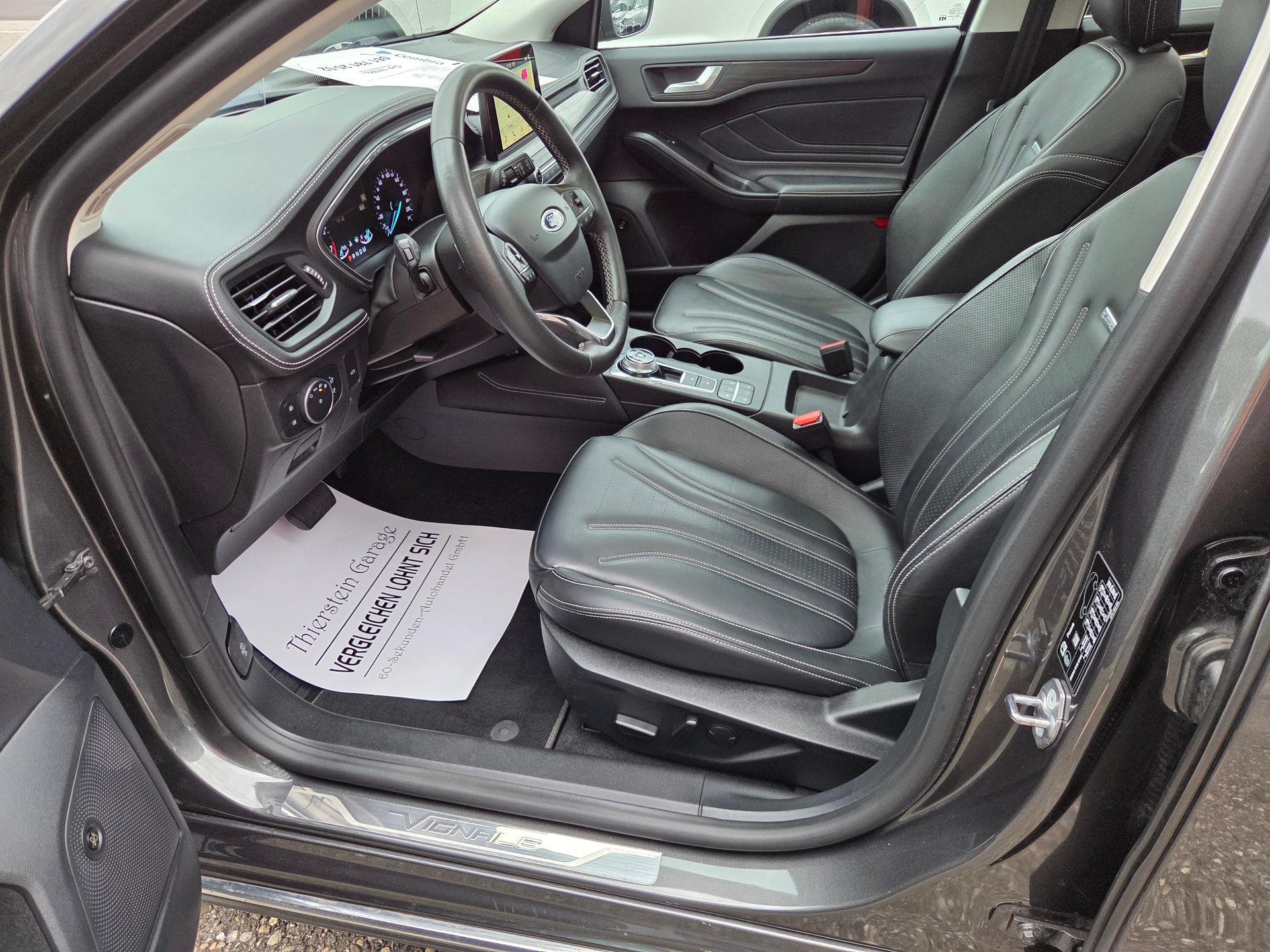 FORD Focus 1.5 SCTi Vignale Automatic-image-12