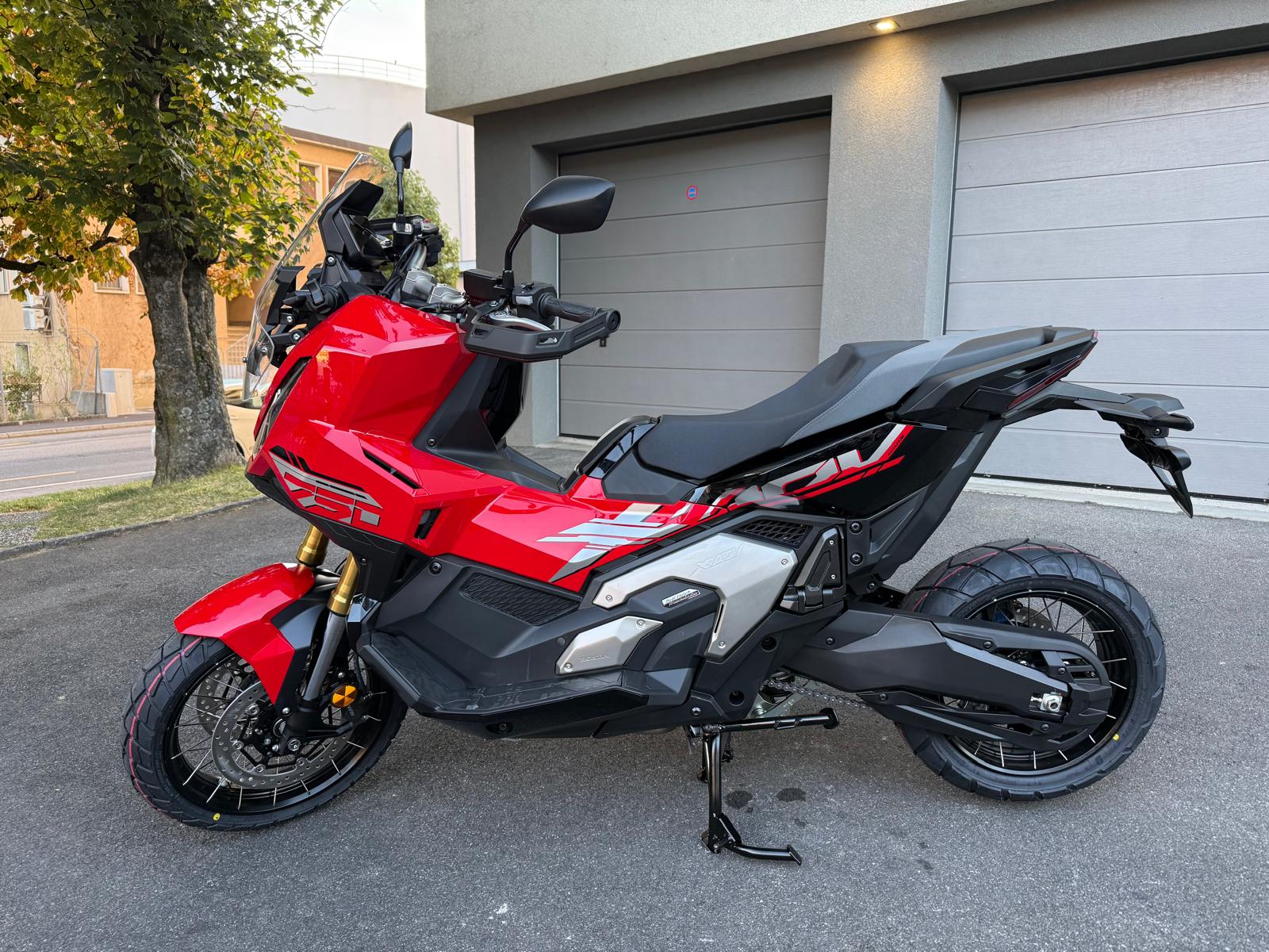 HONDA X-ADV 750 (35kW) 2027-showroom-element-2