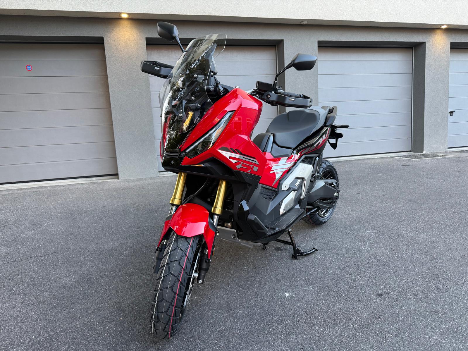 HONDA X-ADV 750 (35kW) 2027