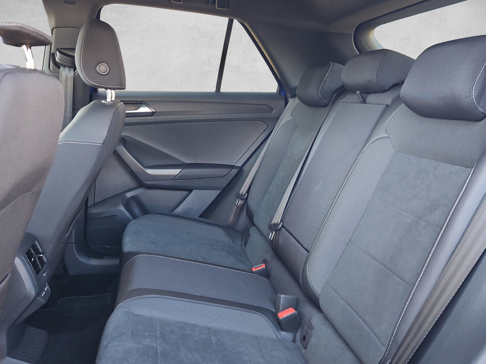 VW T-Roc 2.0 TSI R-Line DSG 4motion*5J Garantie*8- Fach Räder*AHK*Standheizung*-image-14
