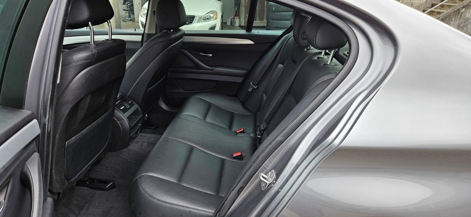 BMW 535i xDrive Luxury Line Steptronic-image-6
