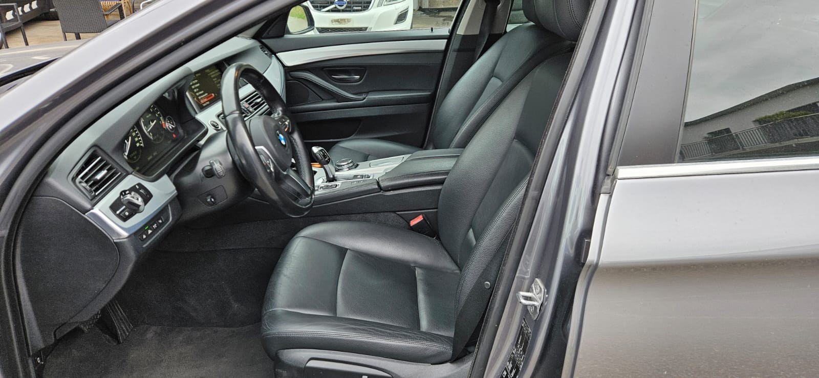 BMW 535i xDrive Luxury Line Steptronic-image-3