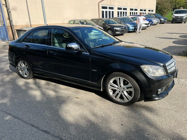 MERCEDES-BENZ C 220 CDI Avantgarde-image-2