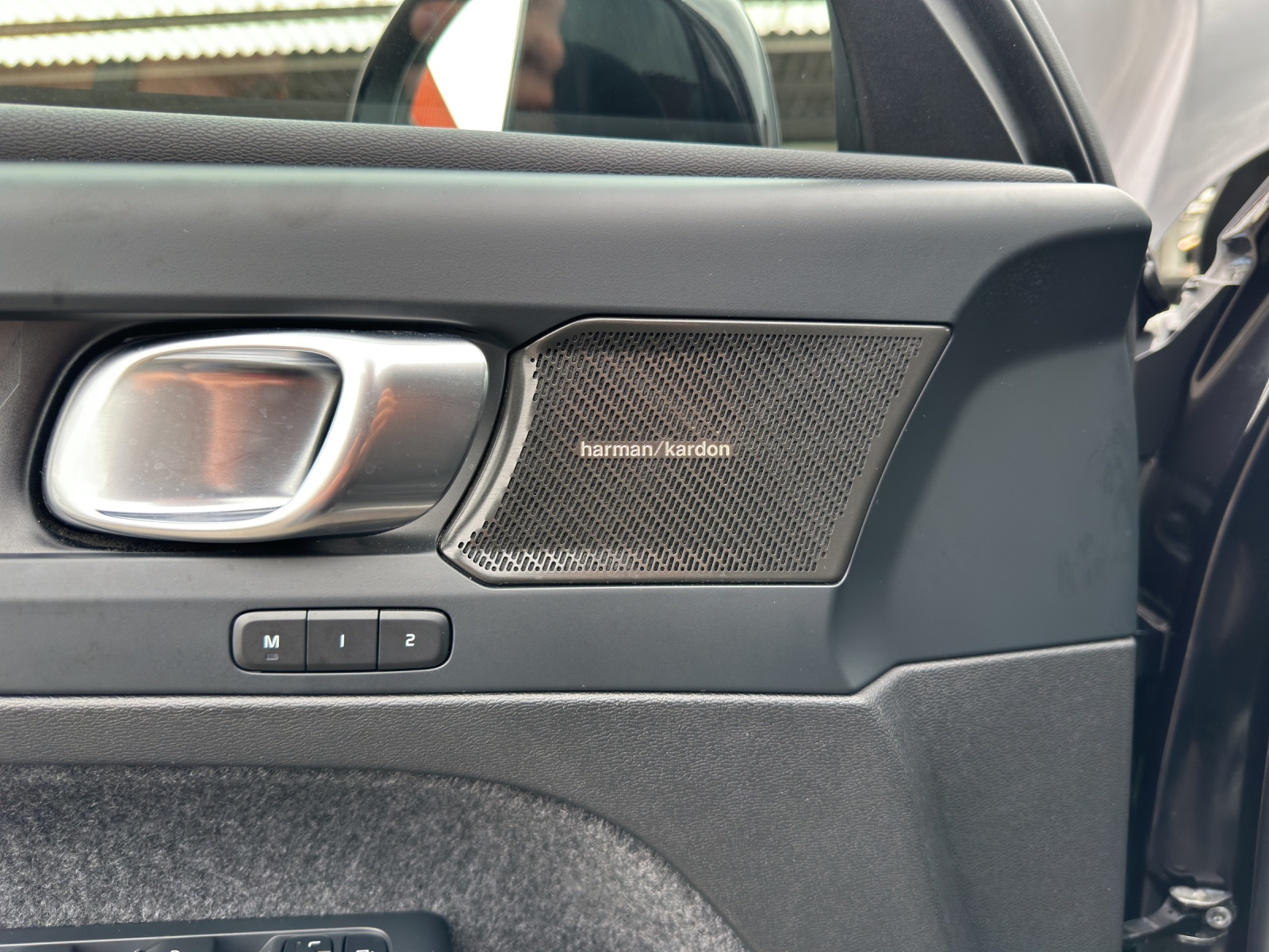 VOLVO C40 Recharge P8 Twin AWD Pure Electric Ultimate-image-19