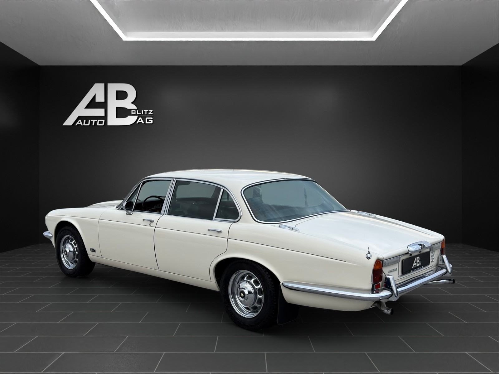 JAGUAR XJ6 4.2 L-image-2
