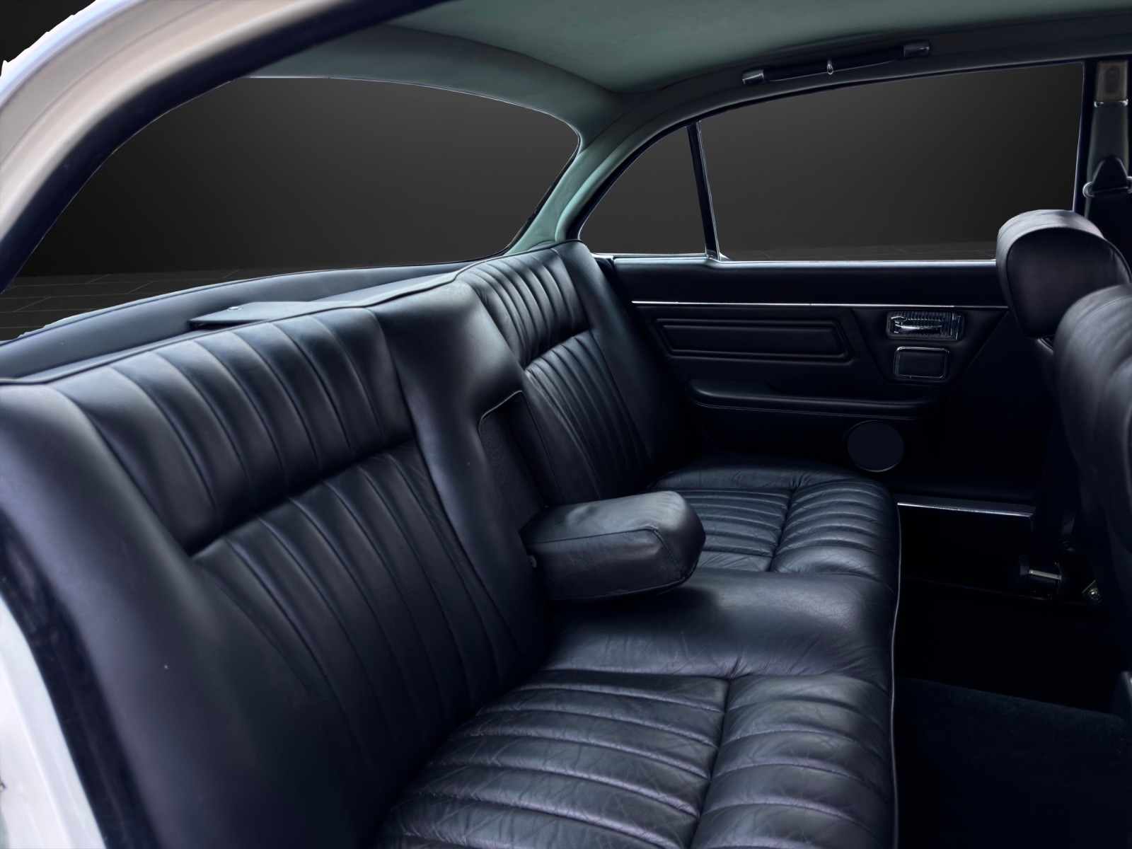 JAGUAR XJ6 4.2 L-image-11