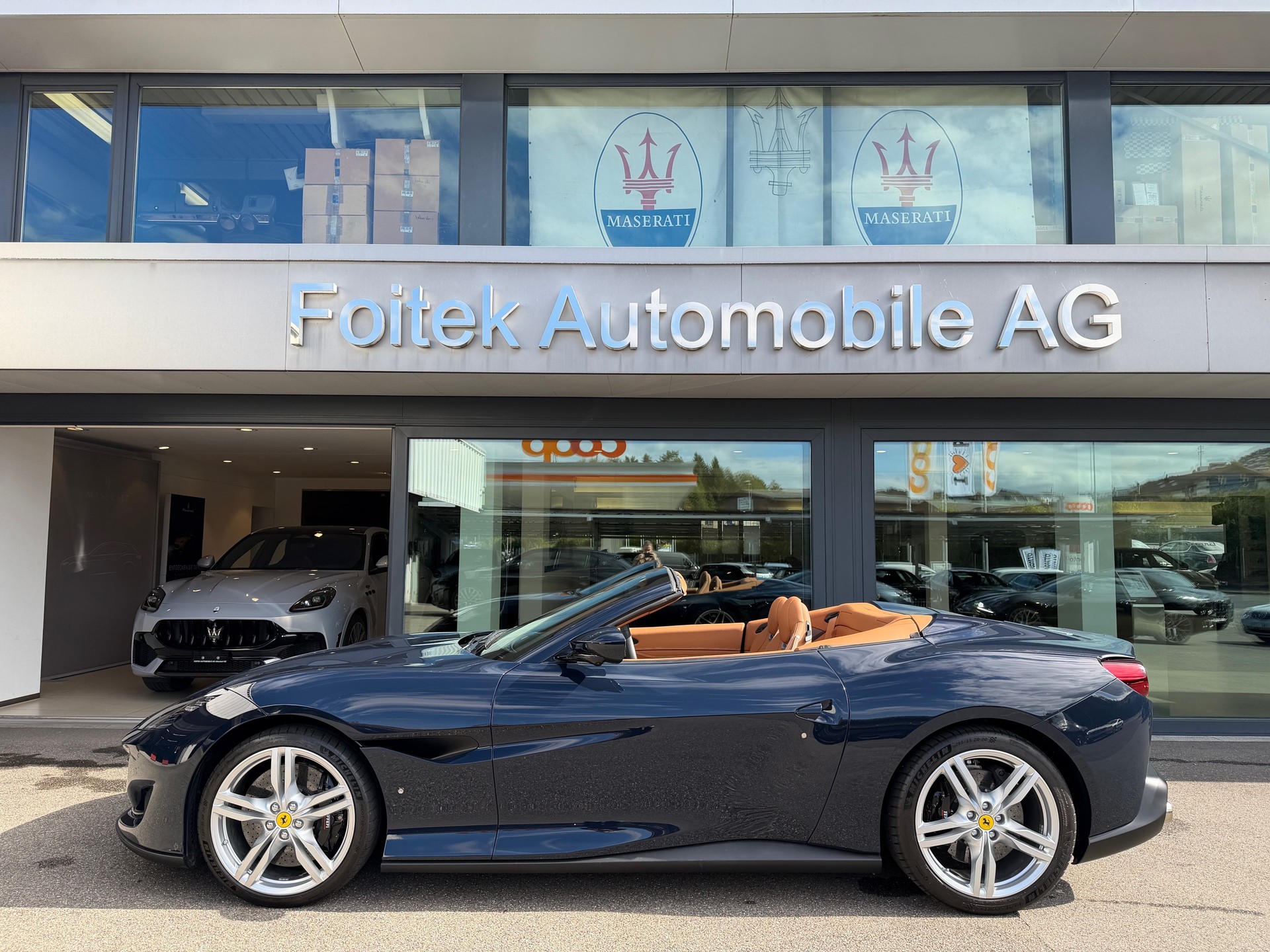 FERRARI Portofino 3.9 V8 T-image-1