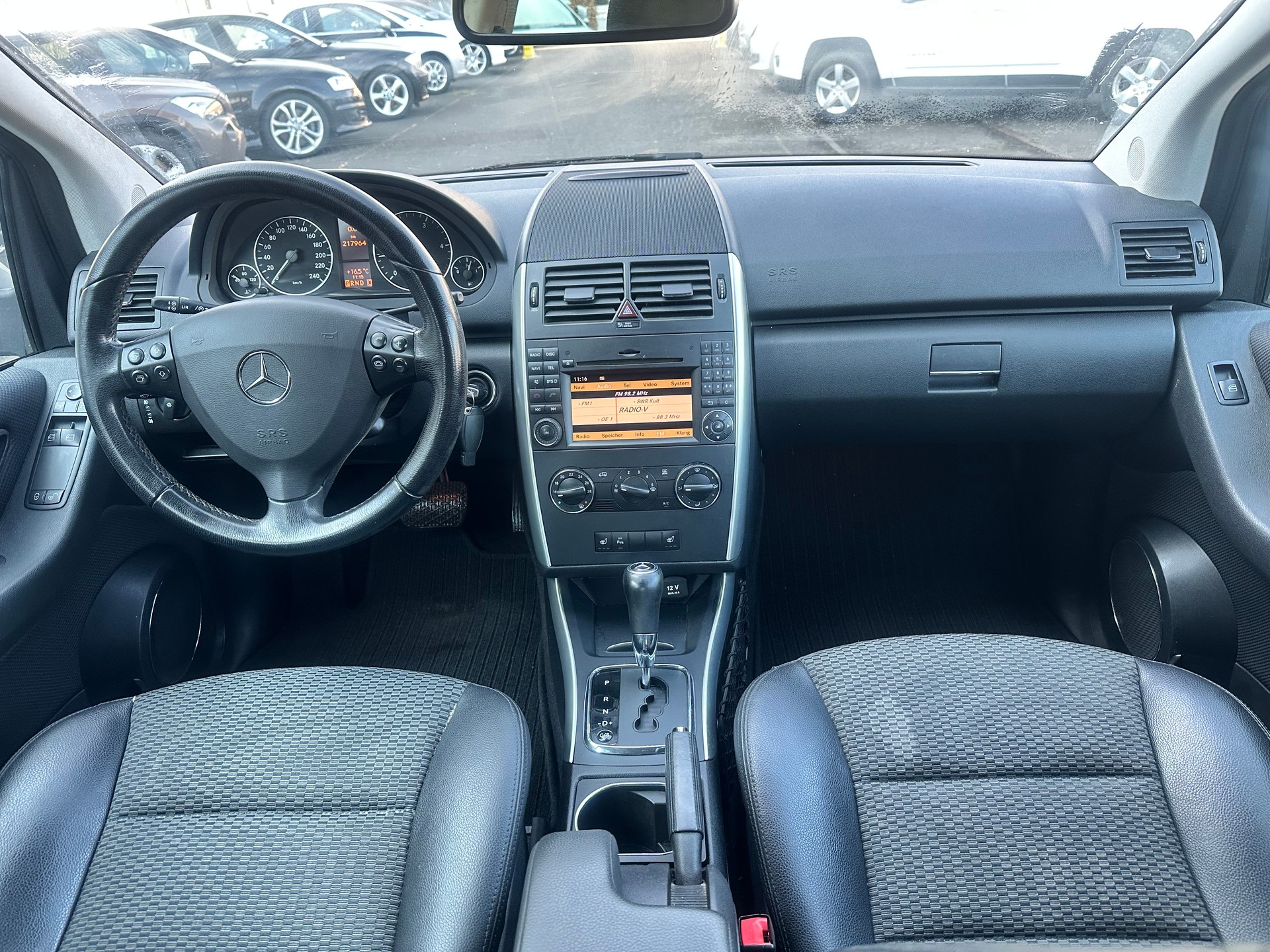MERCEDES-BENZ A 180 CDI Avantgarde Autotronic-image-10