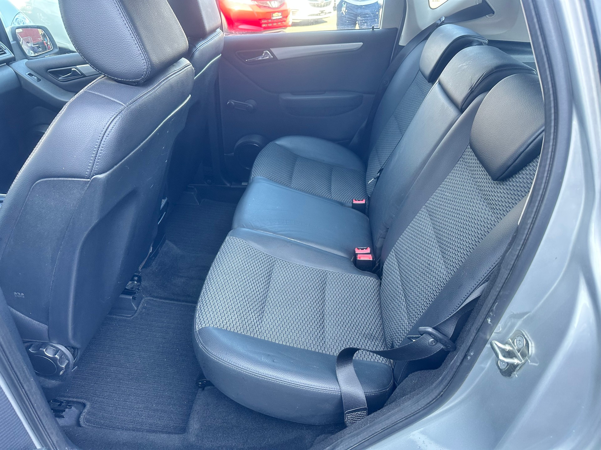 MERCEDES-BENZ A 180 CDI Avantgarde Autotronic-image-13