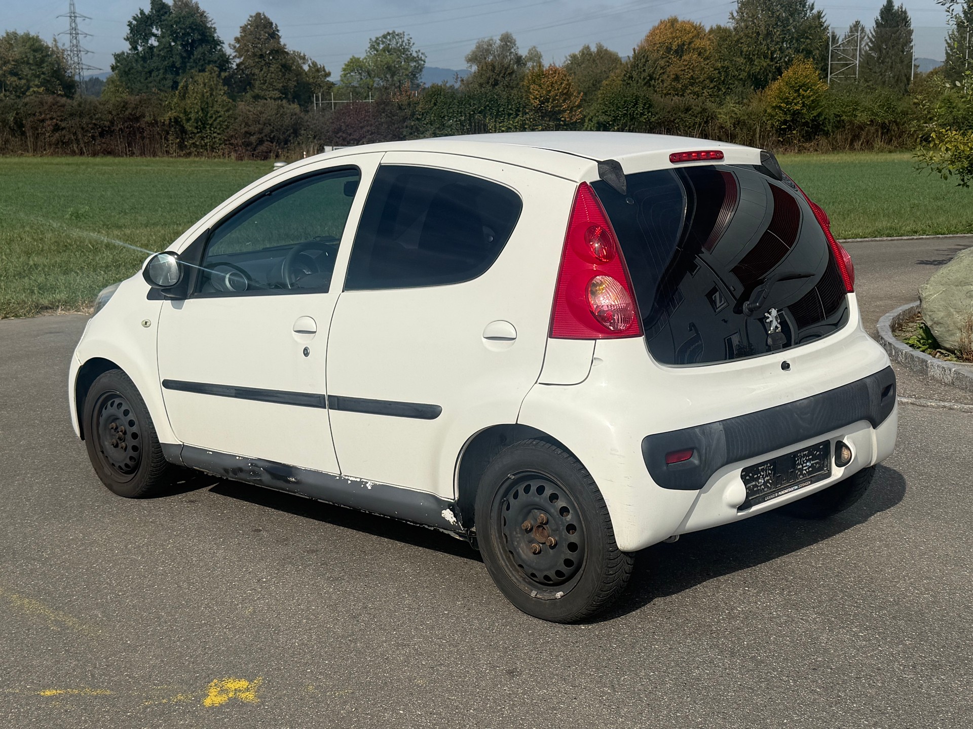 PEUGEOT 107 1.0 Trendy-image-4