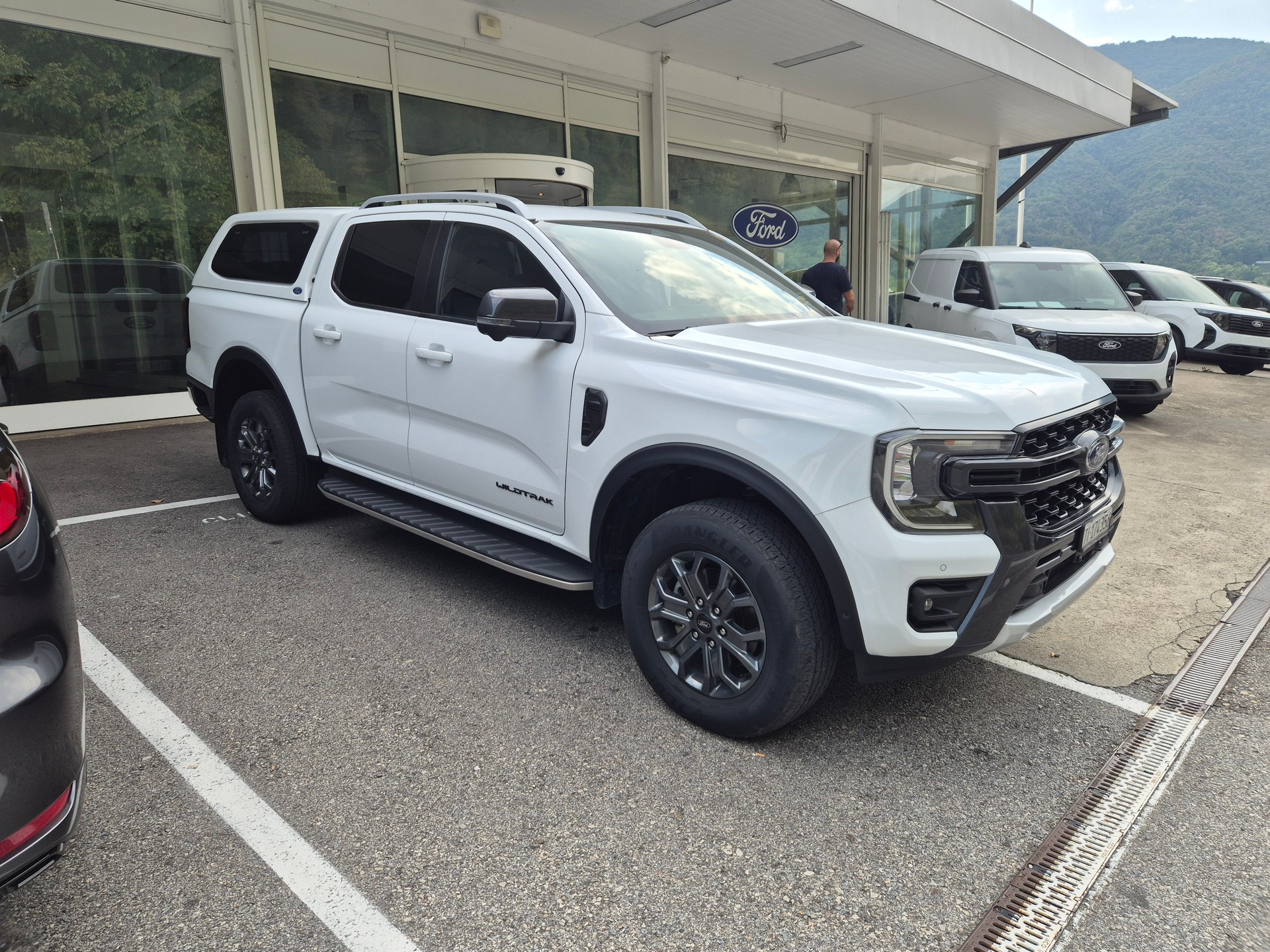 FORD Ranger Wildtrak 2.0 Eco Blue e-4WD Automat-image-4