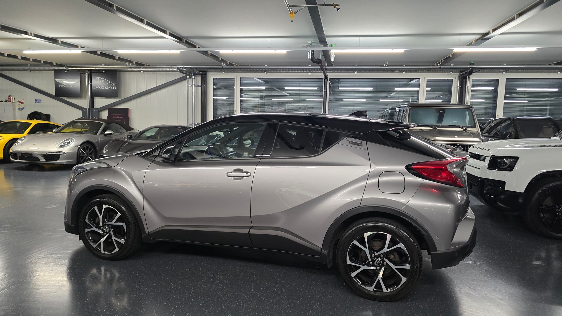 TOYOTA C-HR 1.2 Turbo Style 4WD Multidrive S-image-7