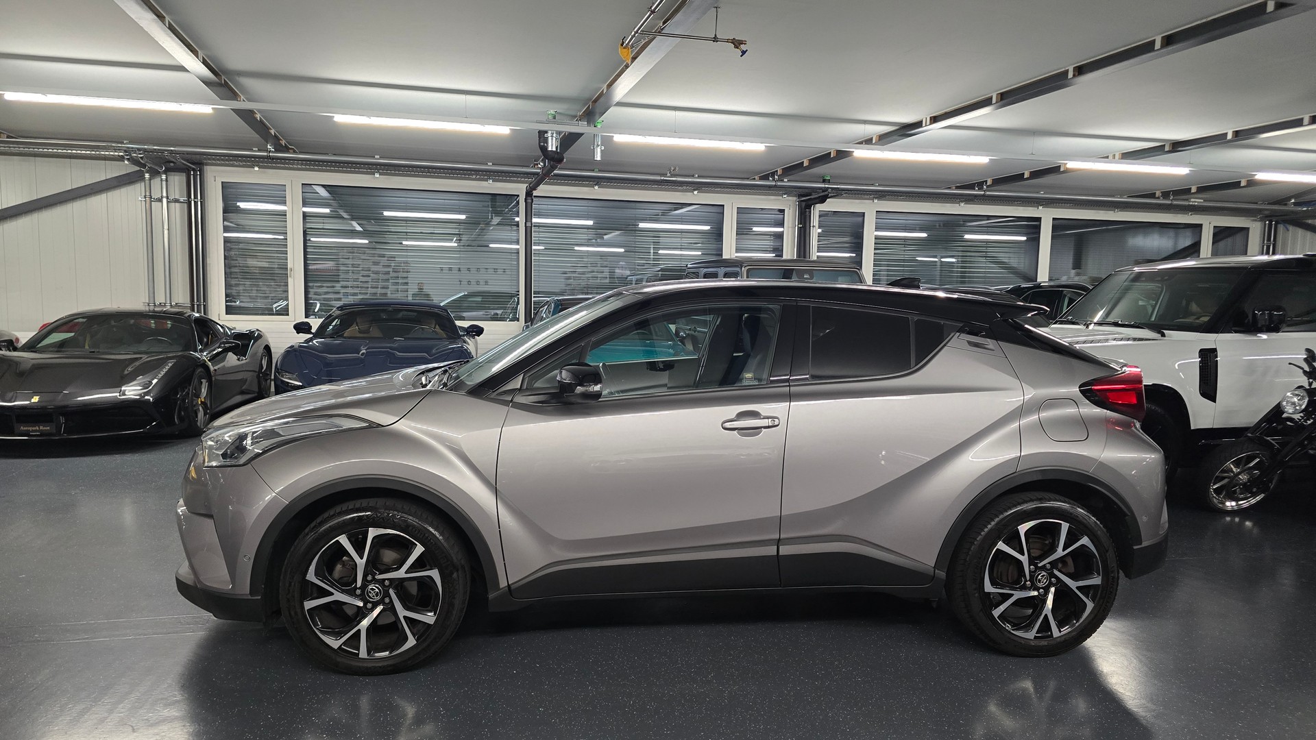 TOYOTA C-HR 1.2 Turbo Style 4WD Multidrive S-image-8