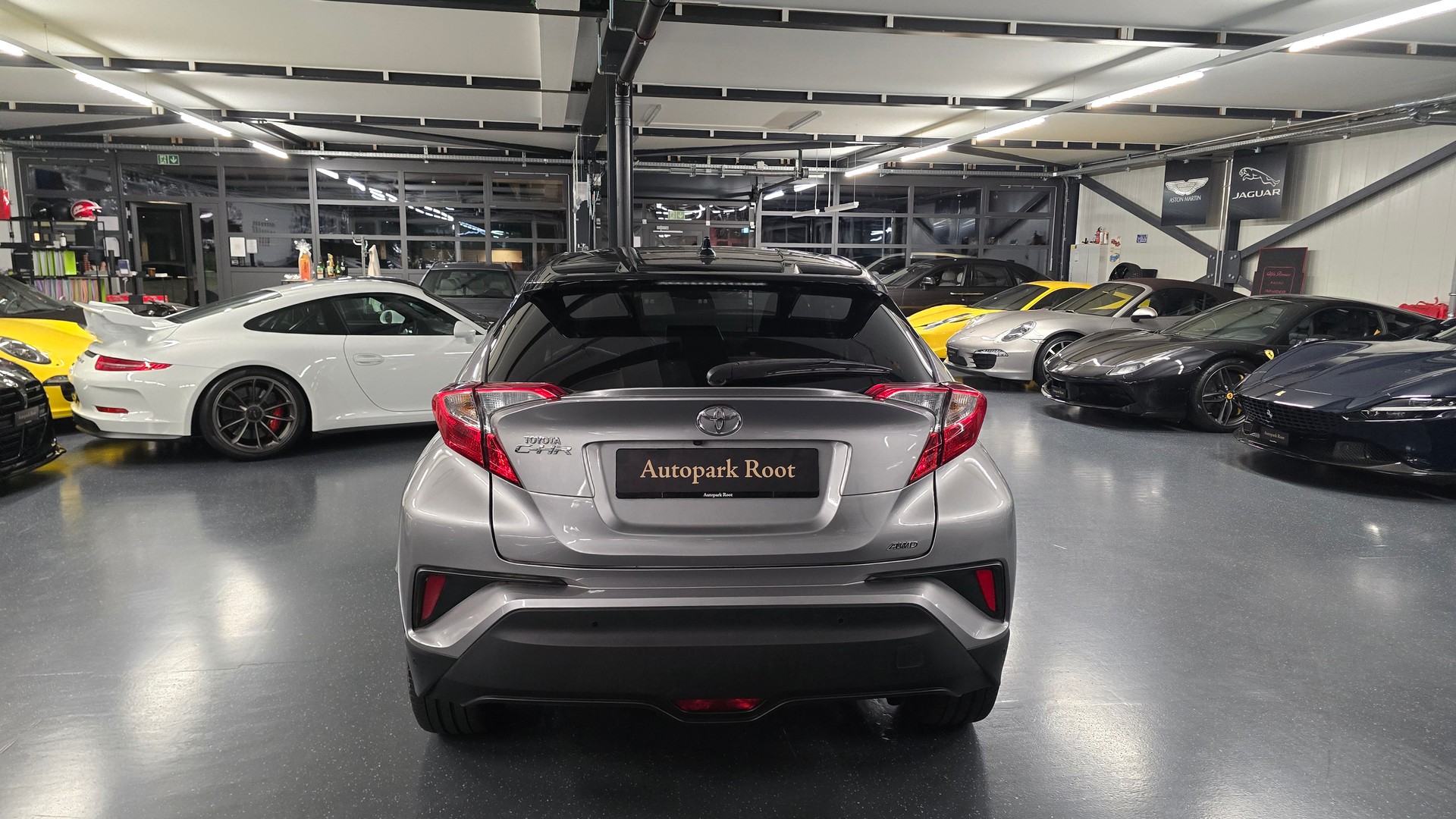 TOYOTA C-HR 1.2 Turbo Style 4WD Multidrive S-image-5
