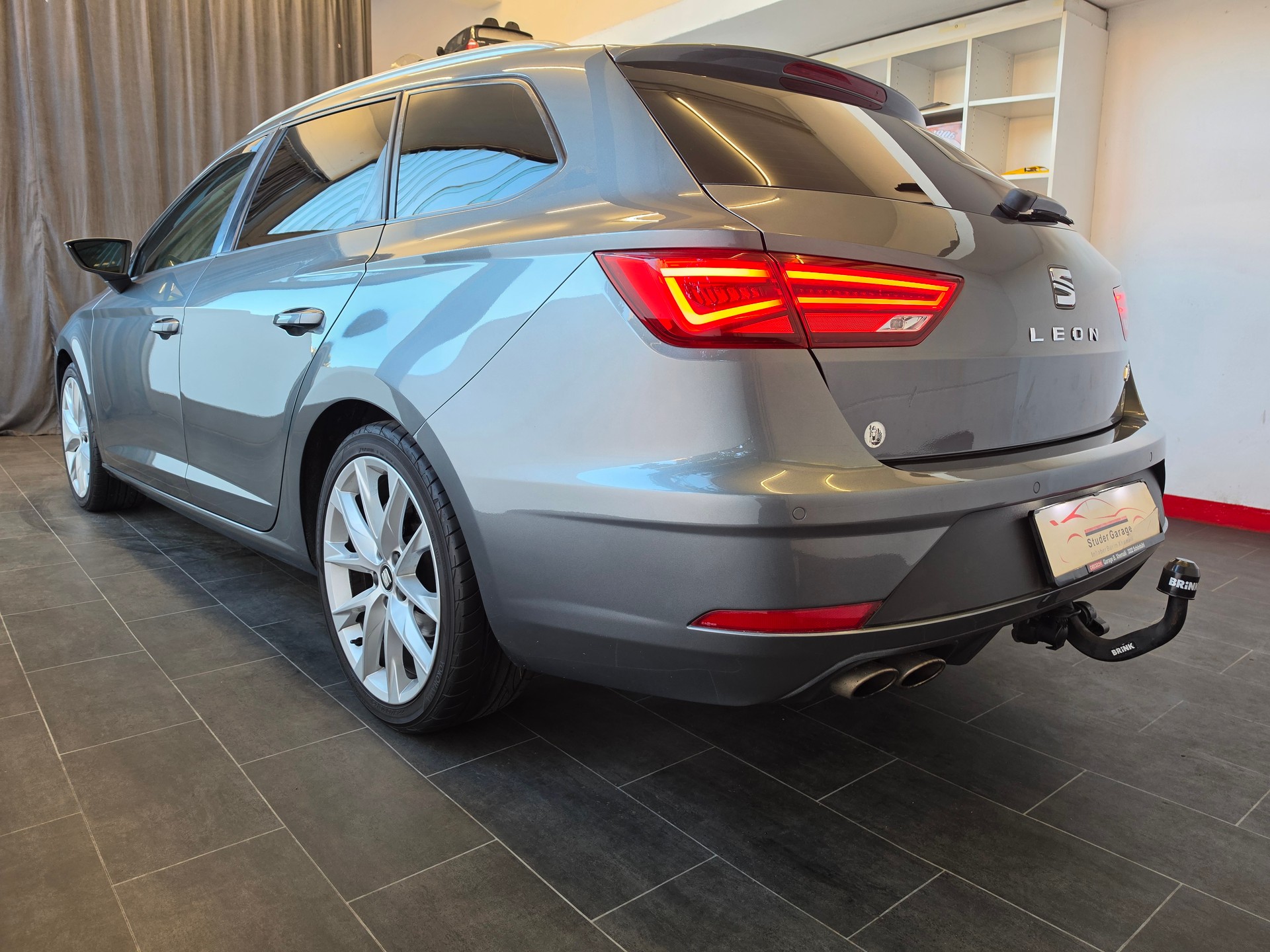 SEAT Leon ST 1.4 TSI ACT FR DSG-image-5