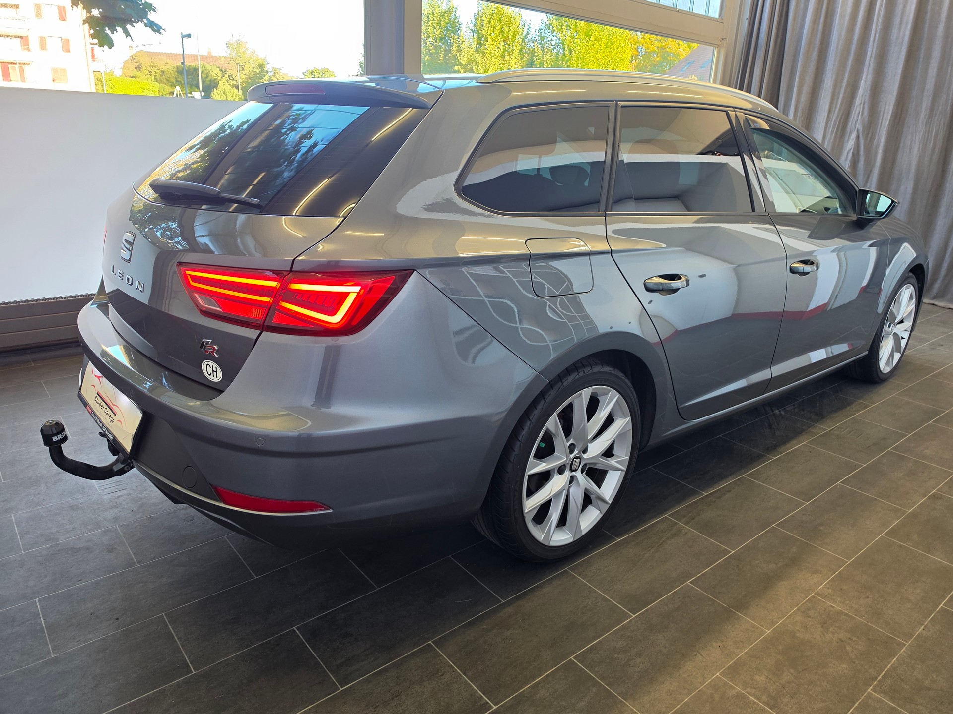SEAT Leon ST 1.4 TSI ACT FR DSG-image-7