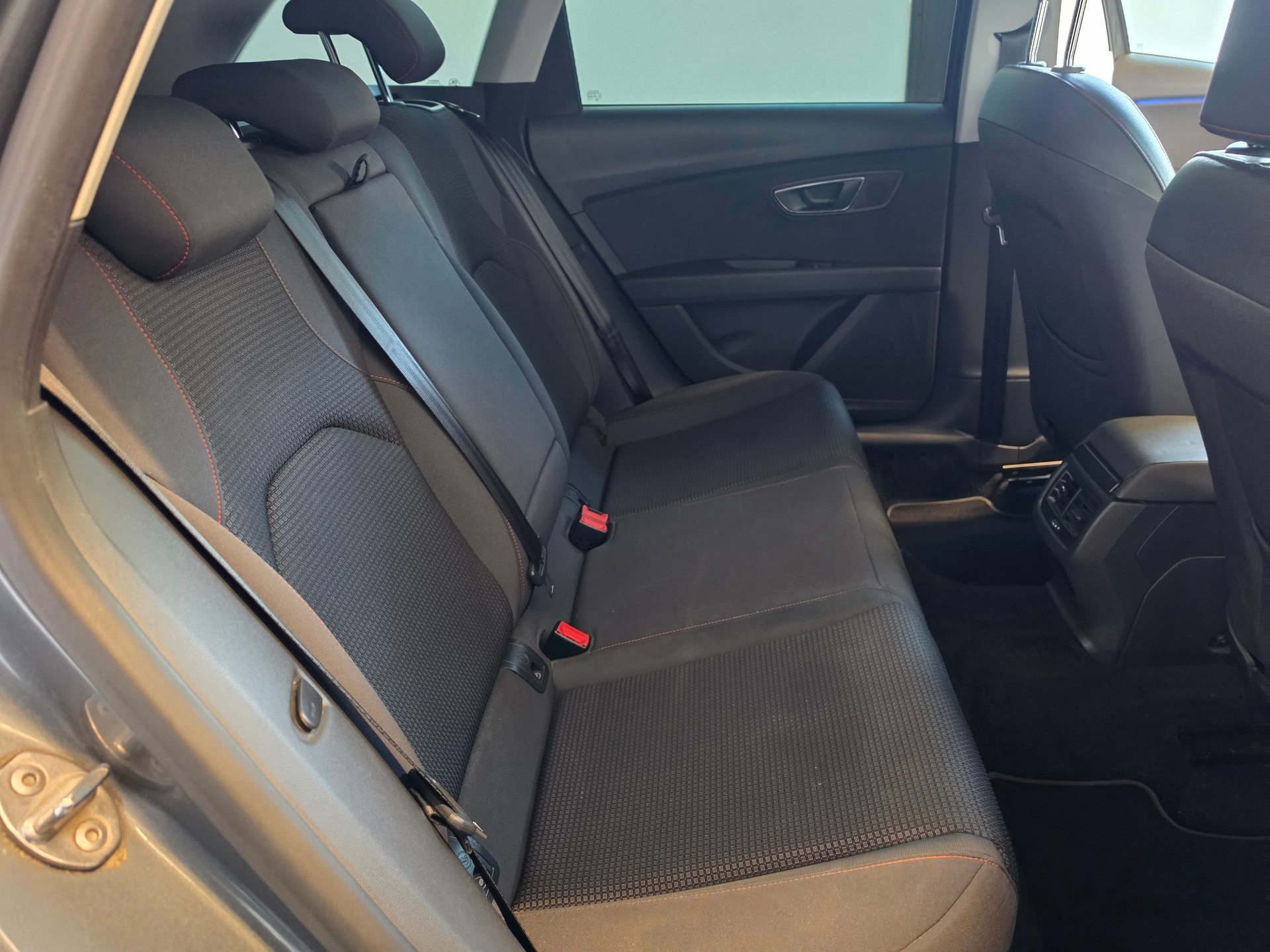 SEAT Leon ST 1.4 TSI ACT FR DSG-image-15