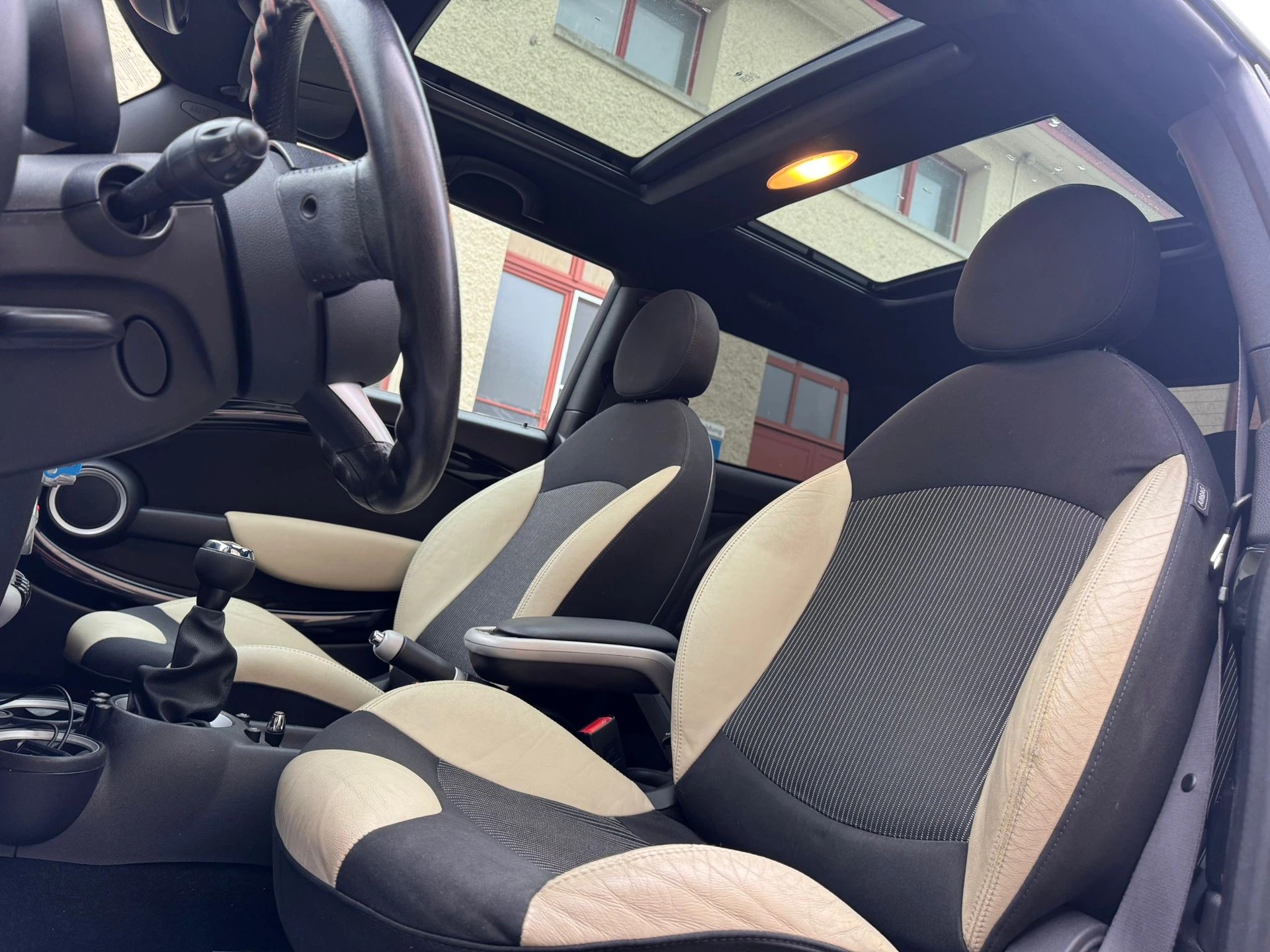 MINI Cooper S-image-12