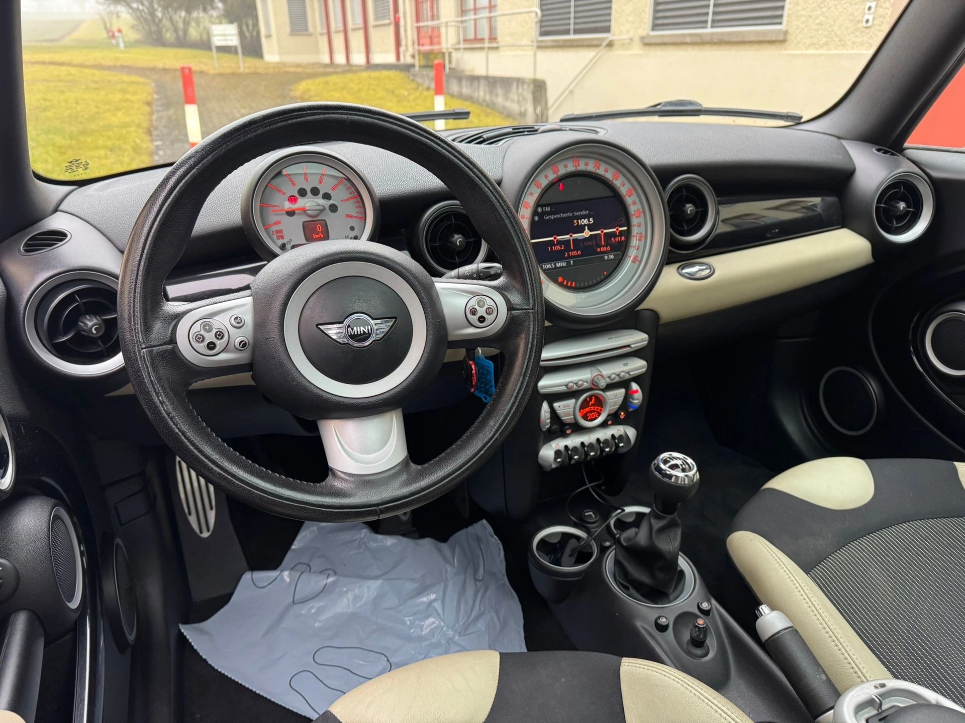 MINI Cooper S-image-9