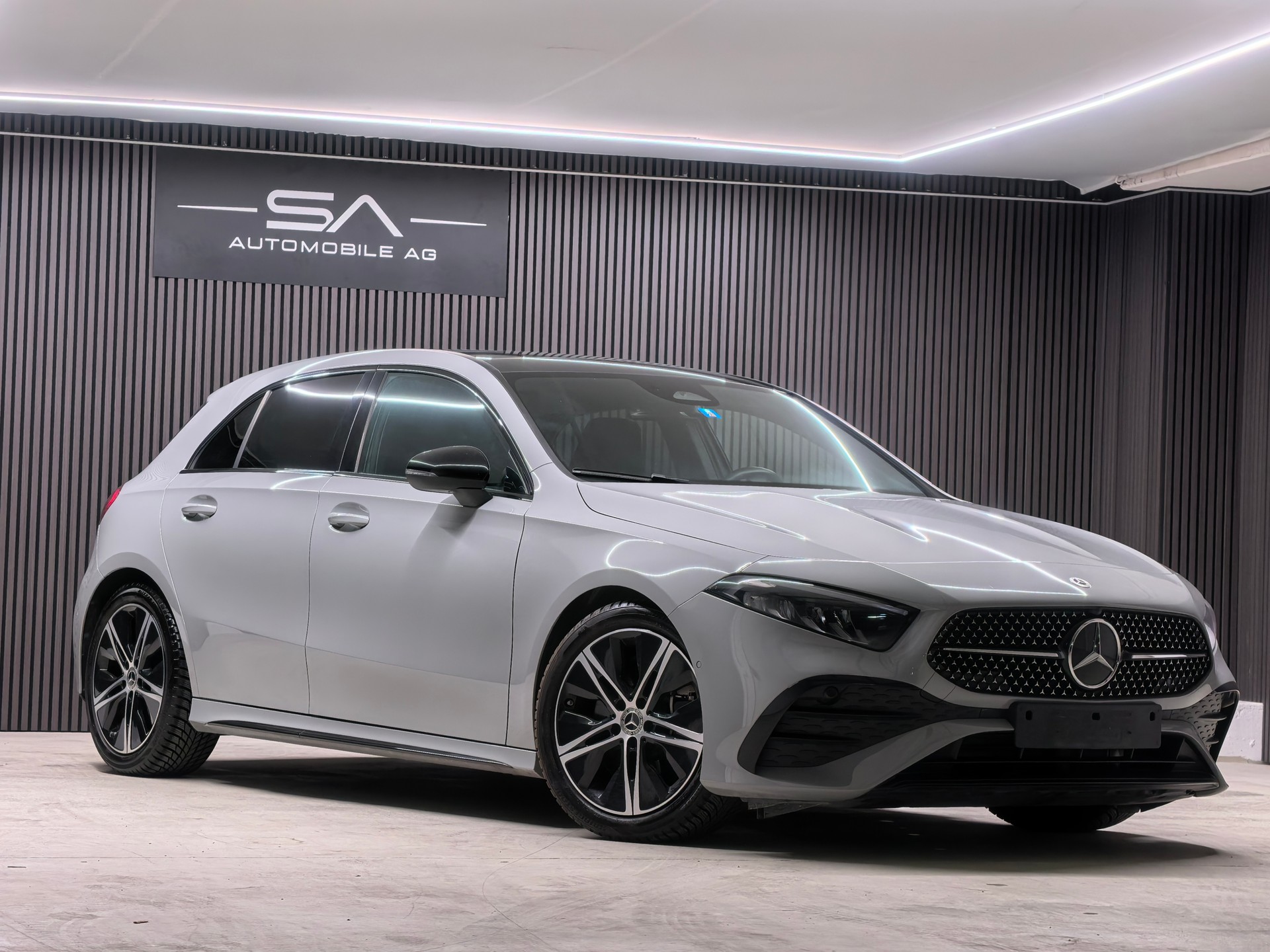 MERCEDES-BENZ A 250 4Matic 8G-DCT Amg Line-image-1