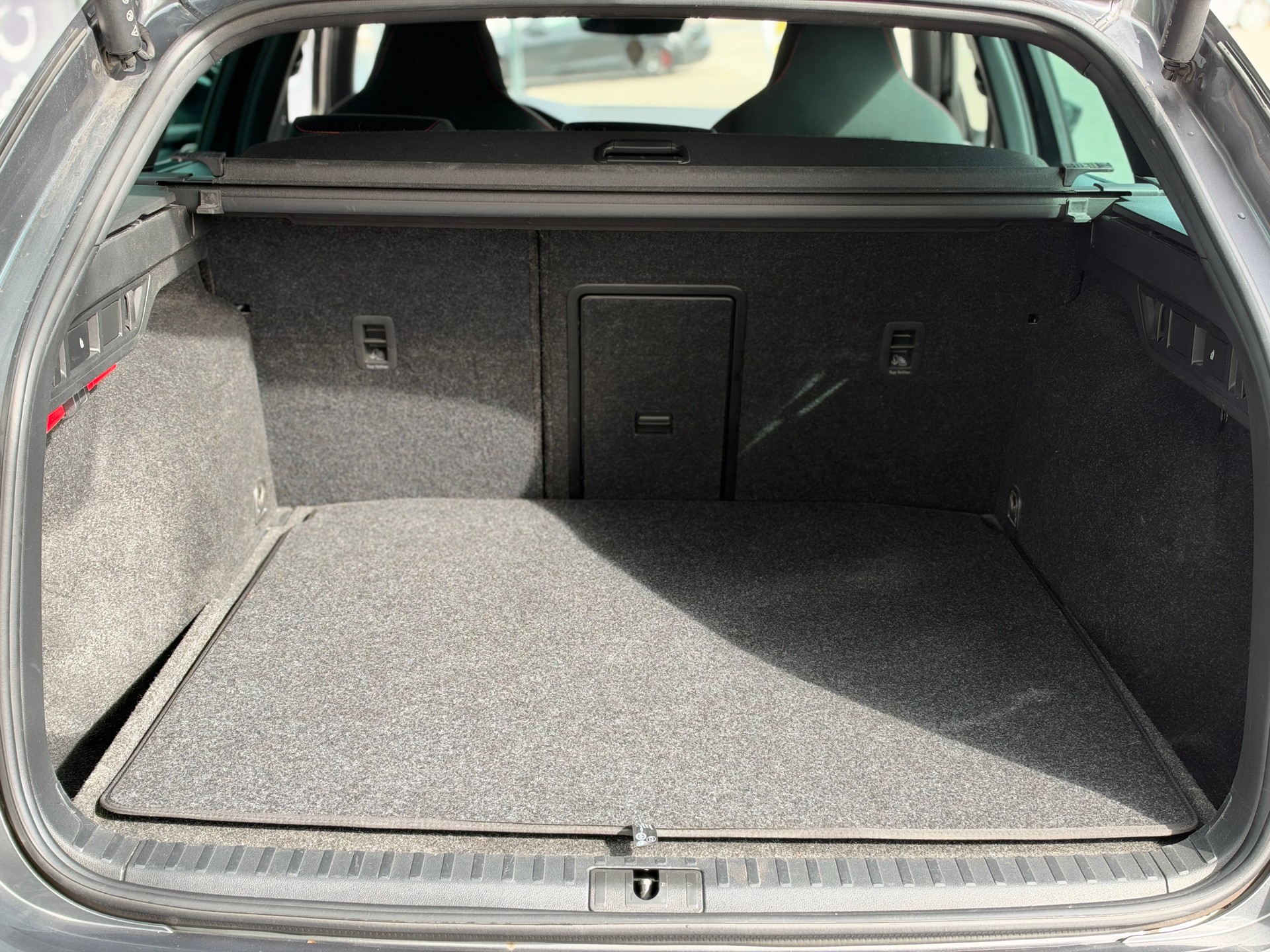 SKODA Octavia Combi 2.0 TDI DSG RS 4x4-image-12