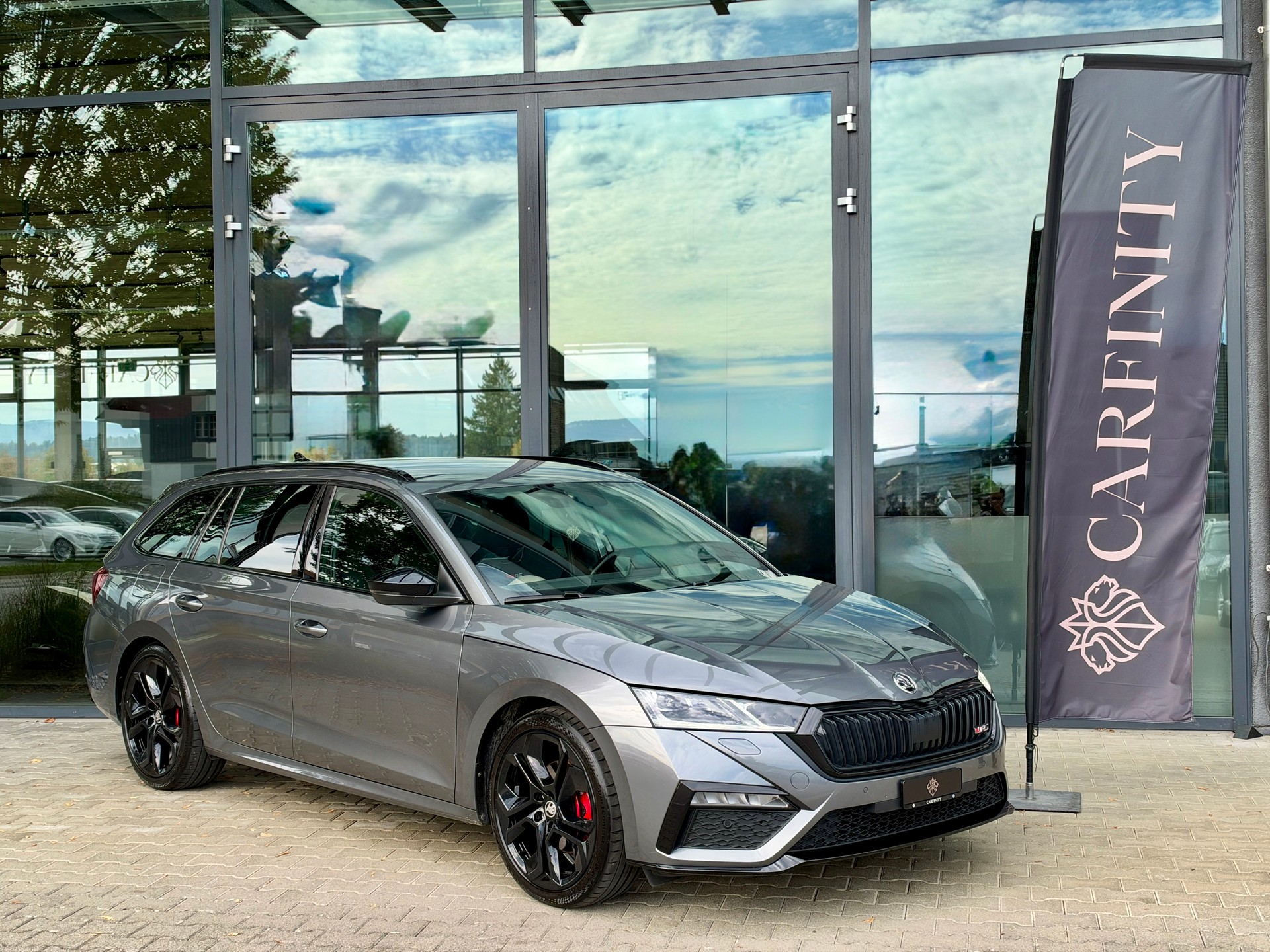 SKODA Octavia Combi 2.0 TDI DSG RS 4x4-image-0